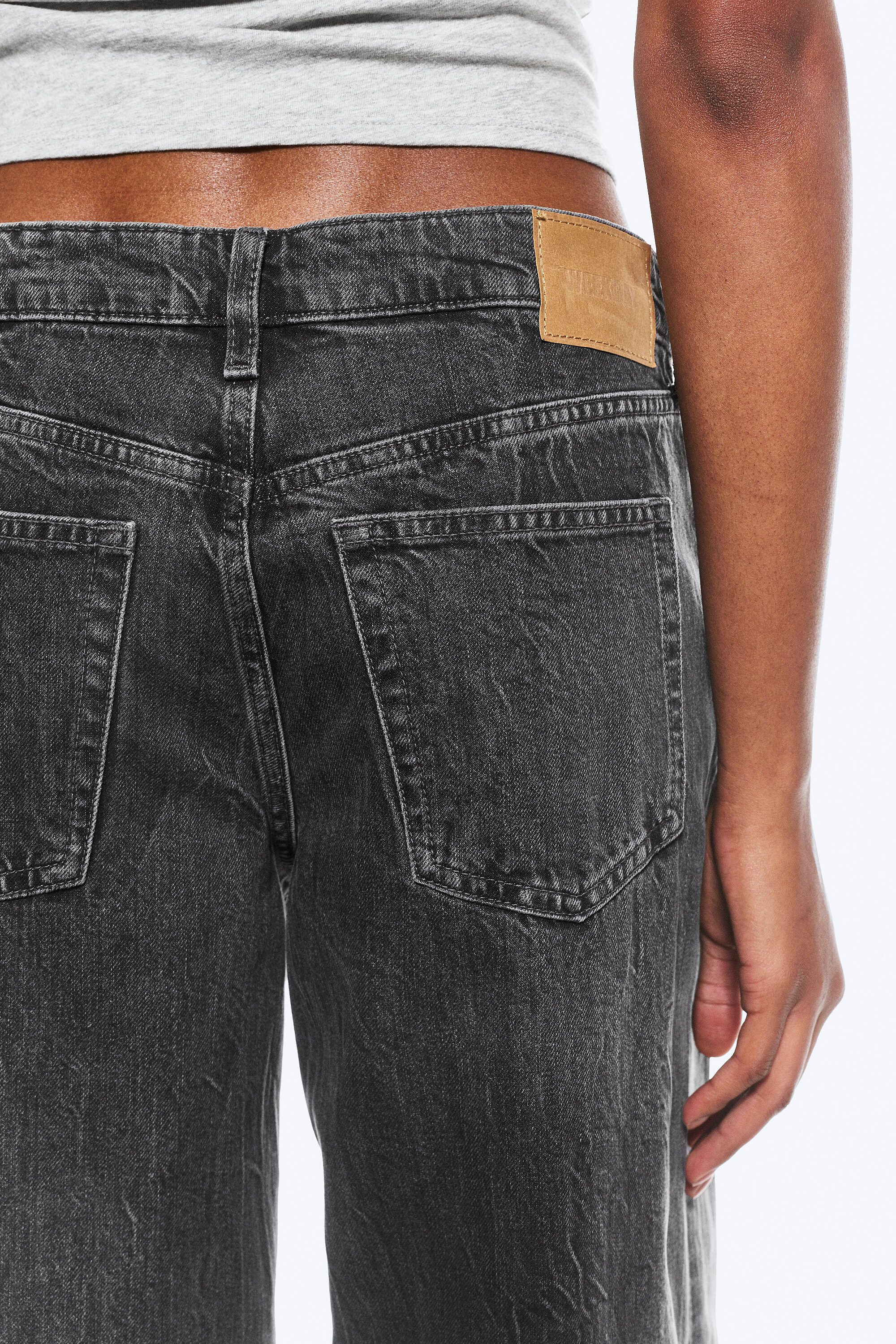 ample low rise loose wide jeans - Risso Black - Black | Weekday WW
