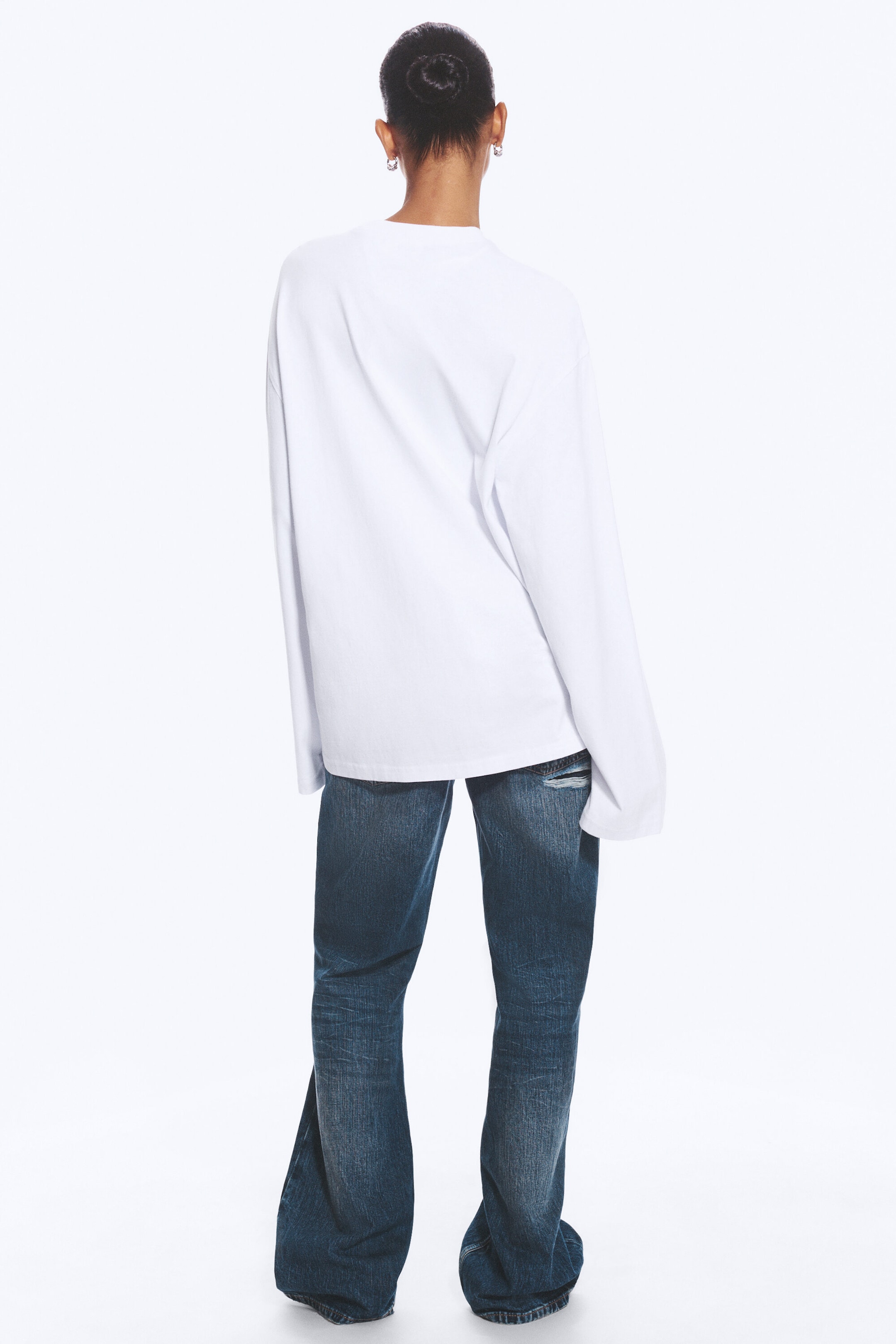Weiß - Oversized-T-Shirt mit langen Ärmeln - 5