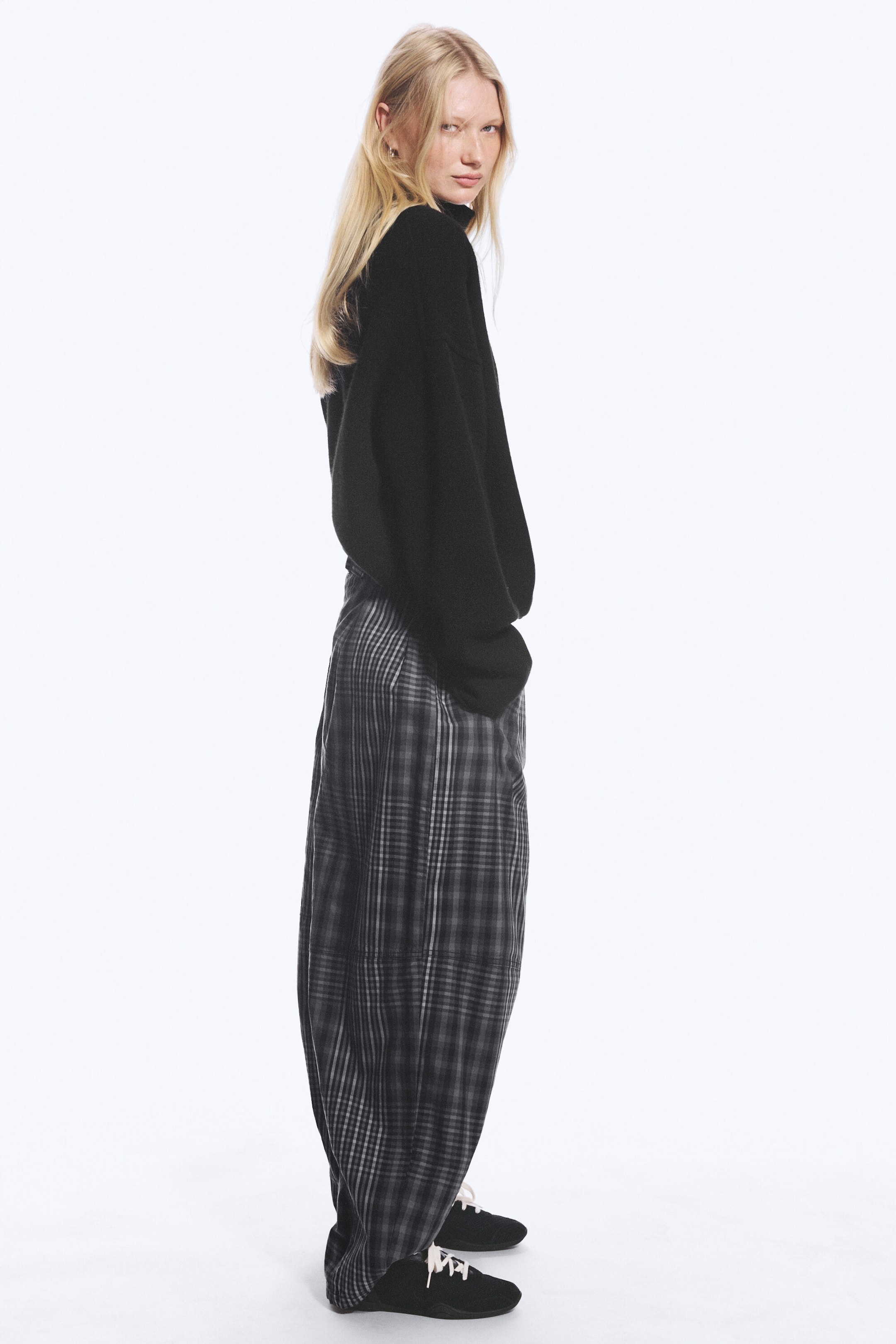 Gris foncé à carreaux - Pantalon barrel plissé taille basse - 3