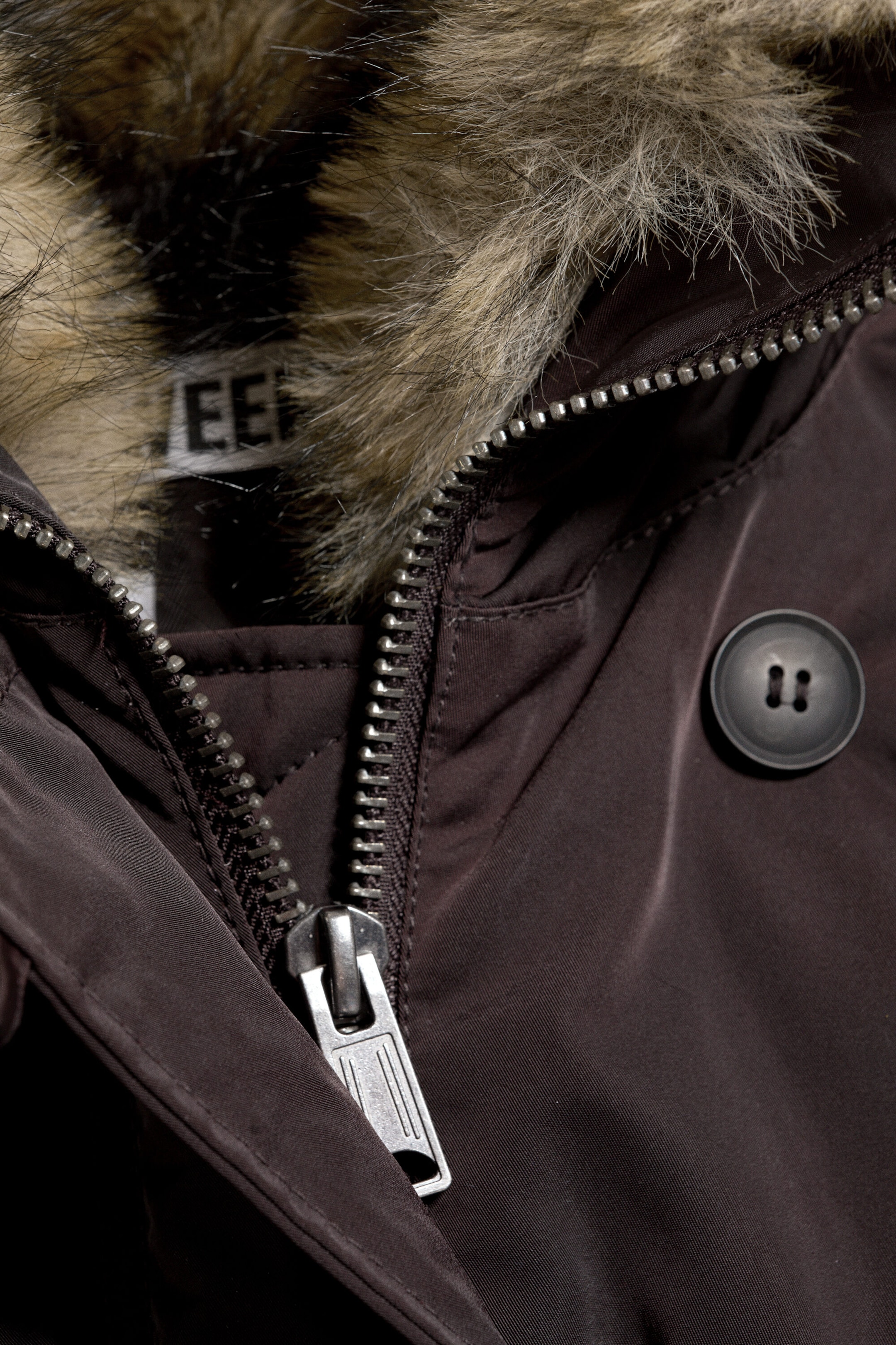 Dunkelbraun - Cropped Bomberjacke mit Kunstfellkapuze - 6