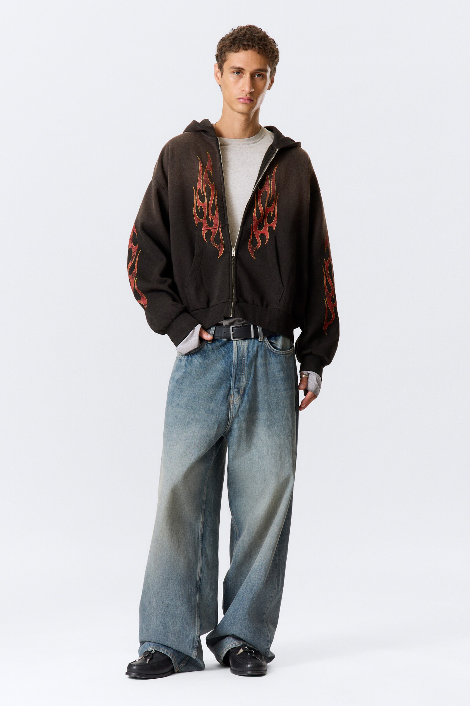 Hoodie com Fecho e Gráfico Quadrado - Preto - Chama Desgastada/Cinza Mescla - Estampa Rabisco/Bordeaux - 3