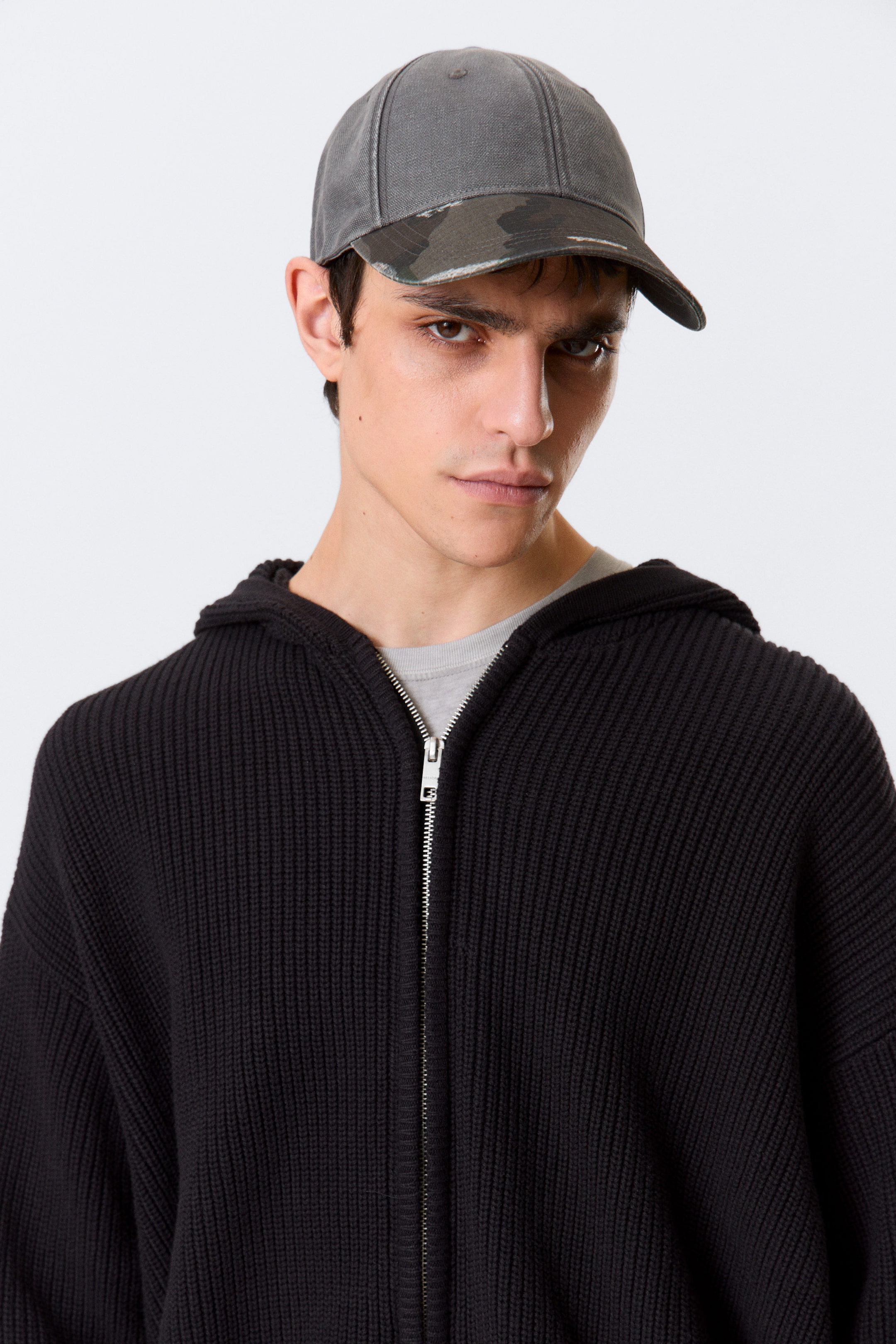 Grau - Camo mit Used-Look - Basecap aus Baumwoll-Canvas im Used-Look - 1