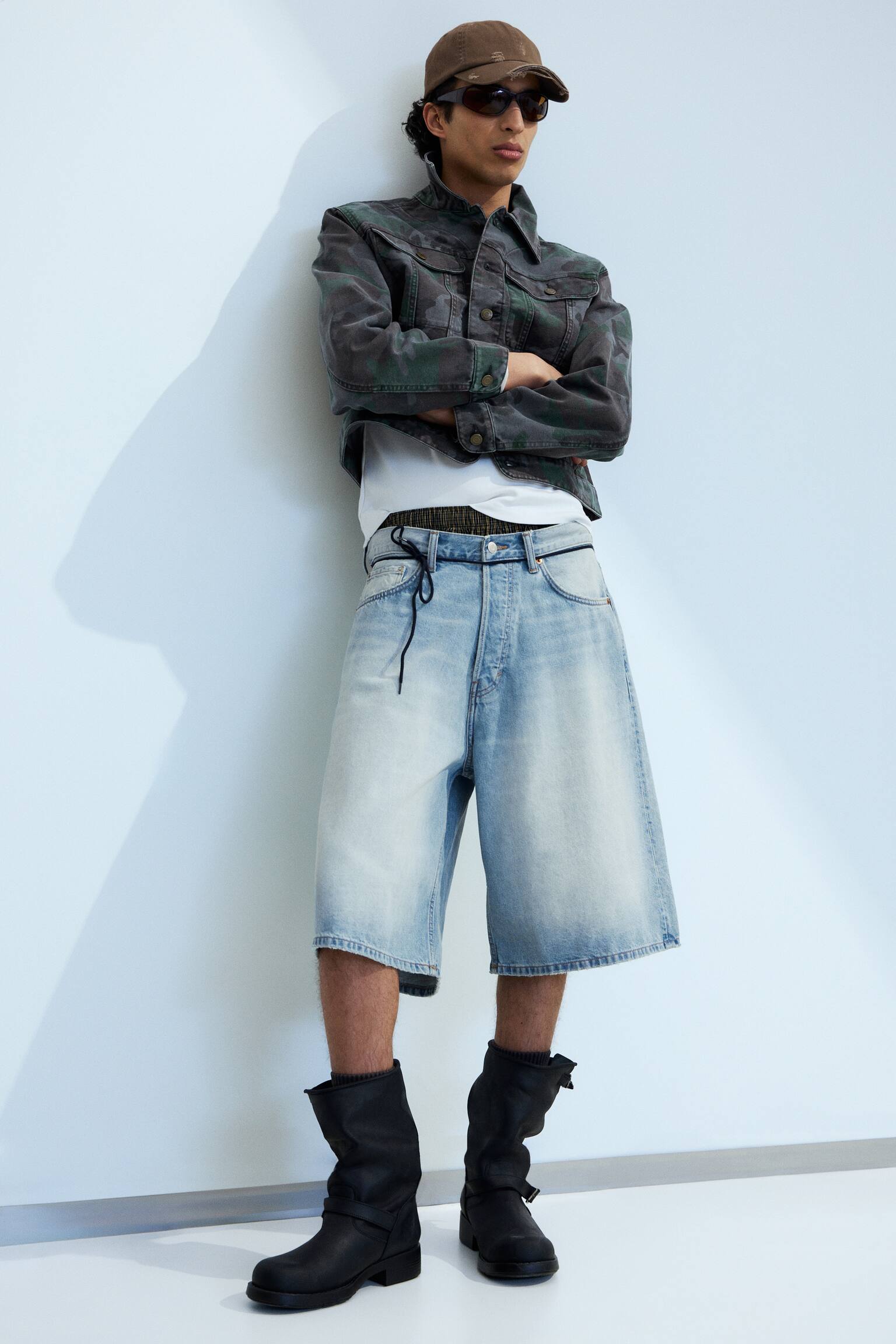 Astro дънкови шорти с ниска талия и свободна кройка - Кимбърли синьо - светло синьо/Redondo Black - Черно/Ситизън Блу - Светлосин/Blue Hymn - Средно синьо - 1