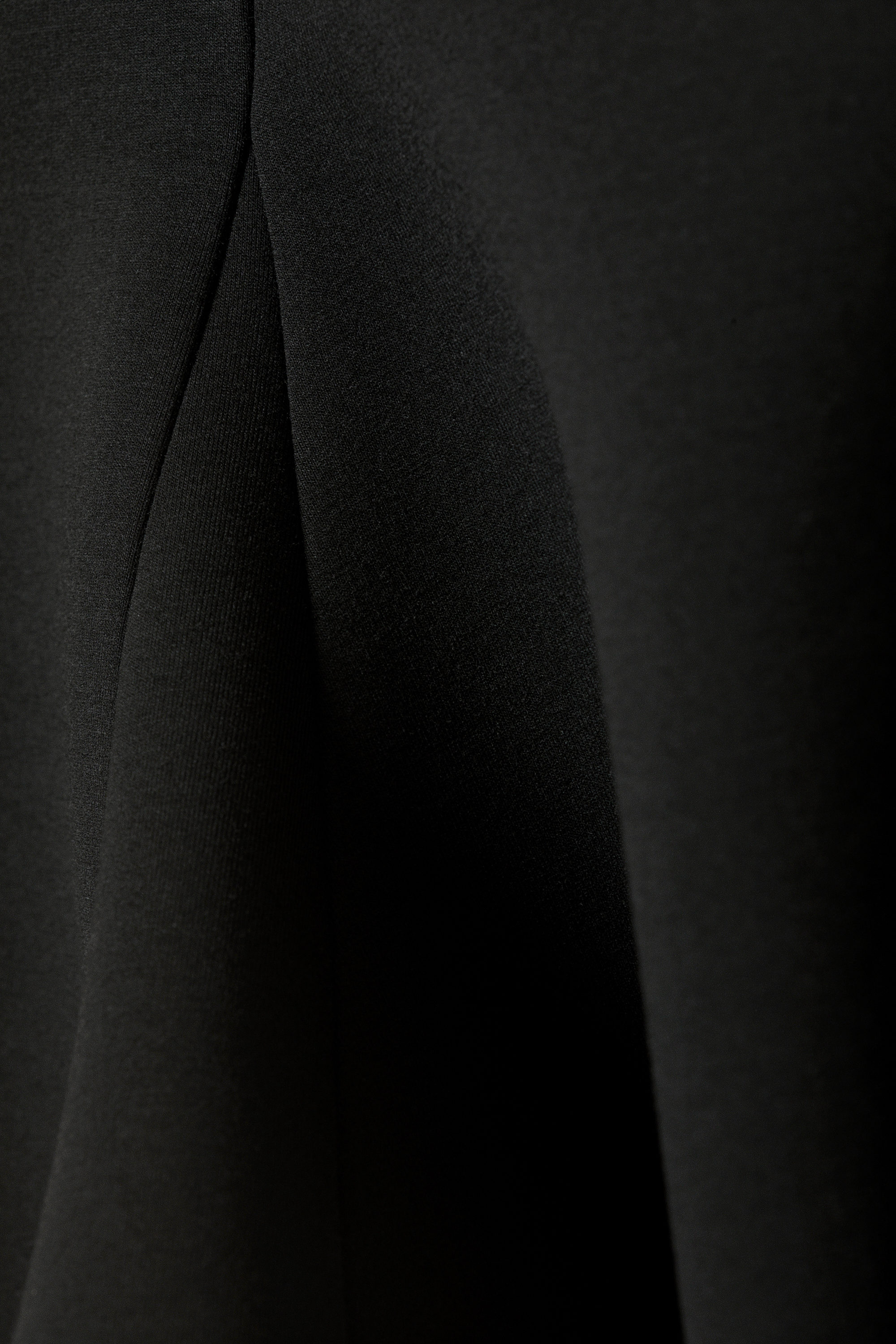 Schwarz - Glockenförmiger Midirock mit mittelhohem Bund - 3