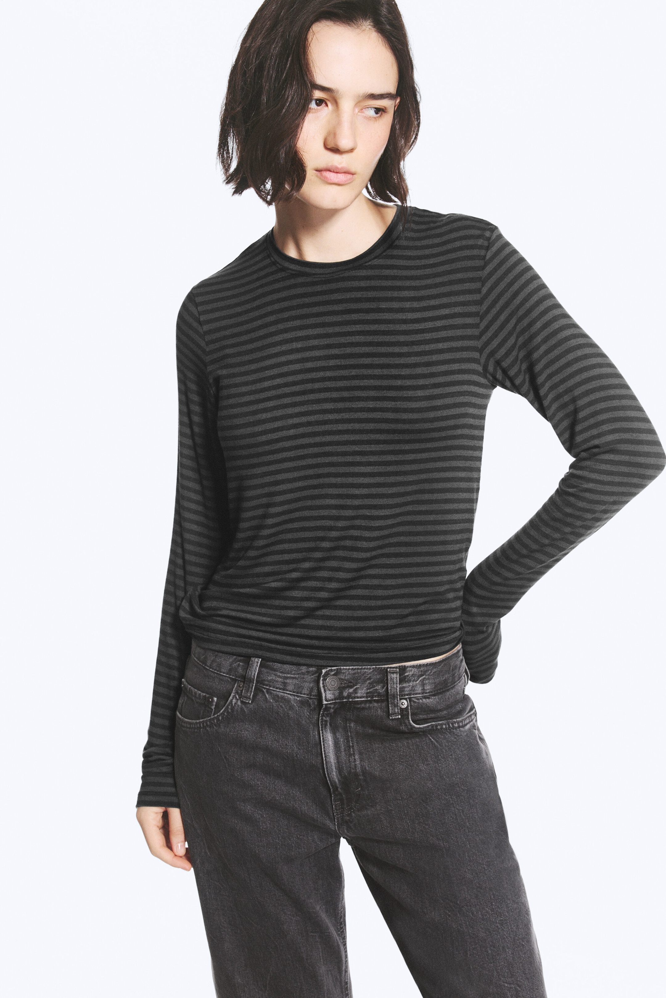 Dunkelgrau gestreift - Transparentes Longsleeve-Shirt - 2
