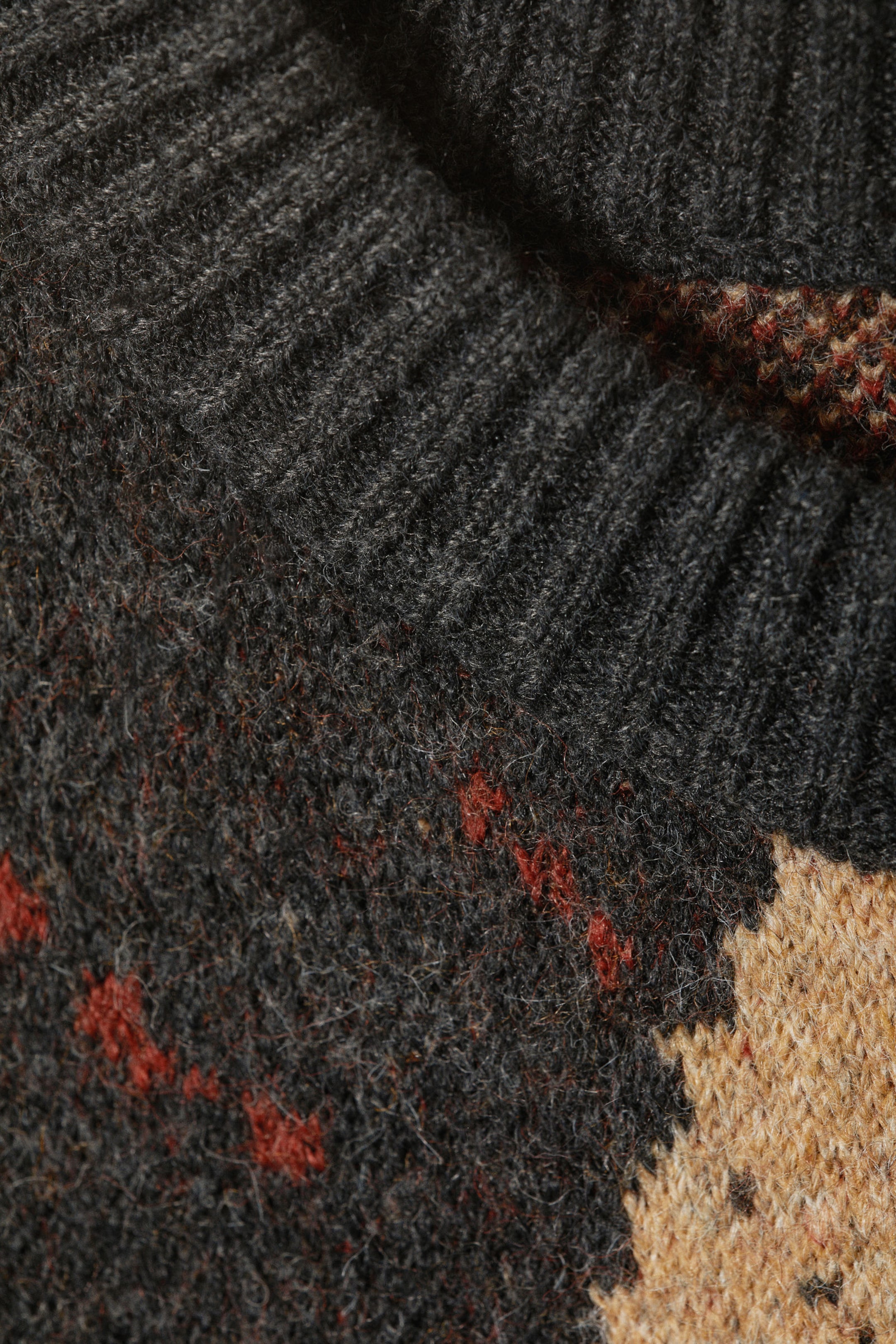 Dunkelgrau - Braune Rauten - Gestrickter Pullover mit losem Rautenmuster - 2