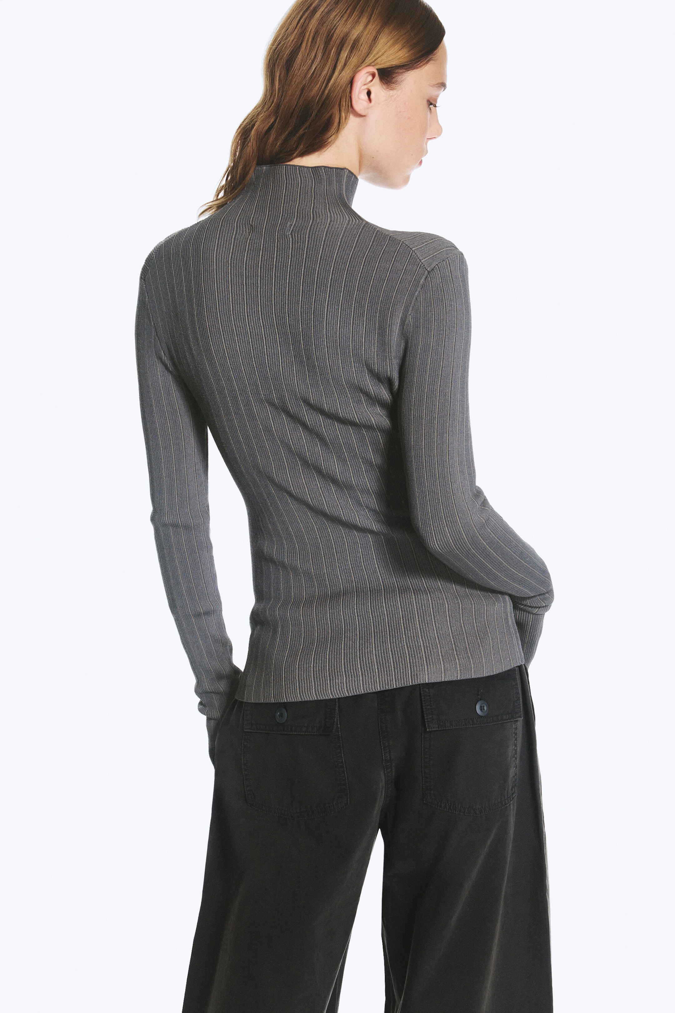 Dunkelgrau-Melange gestreift - Gerippter, eng anliegender Rollkragenpullover - 2