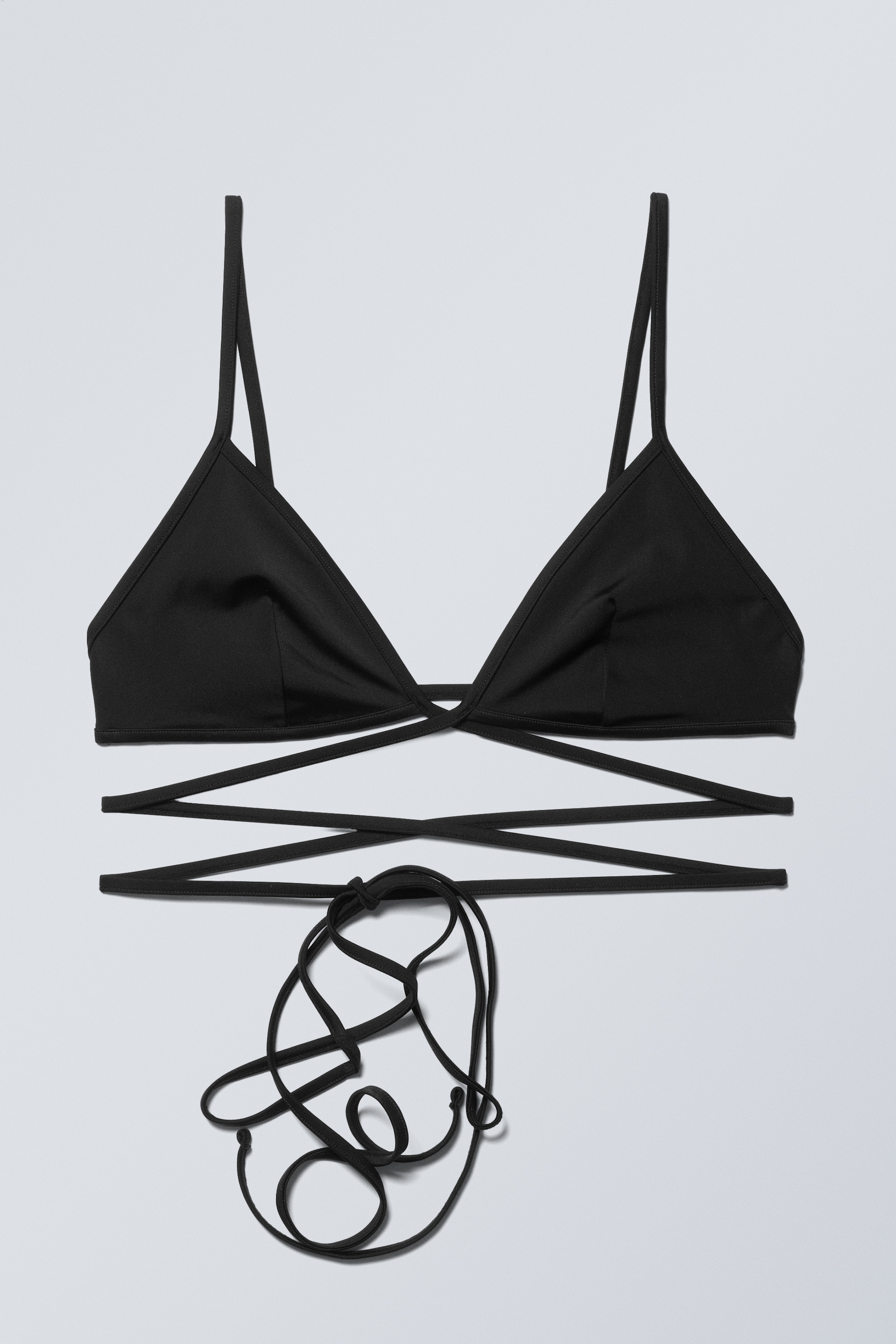 Visualizza immagine più grande: Top bikini a triangolo con lacci avvolgenti - Nero - DONNA | H&M IT 2