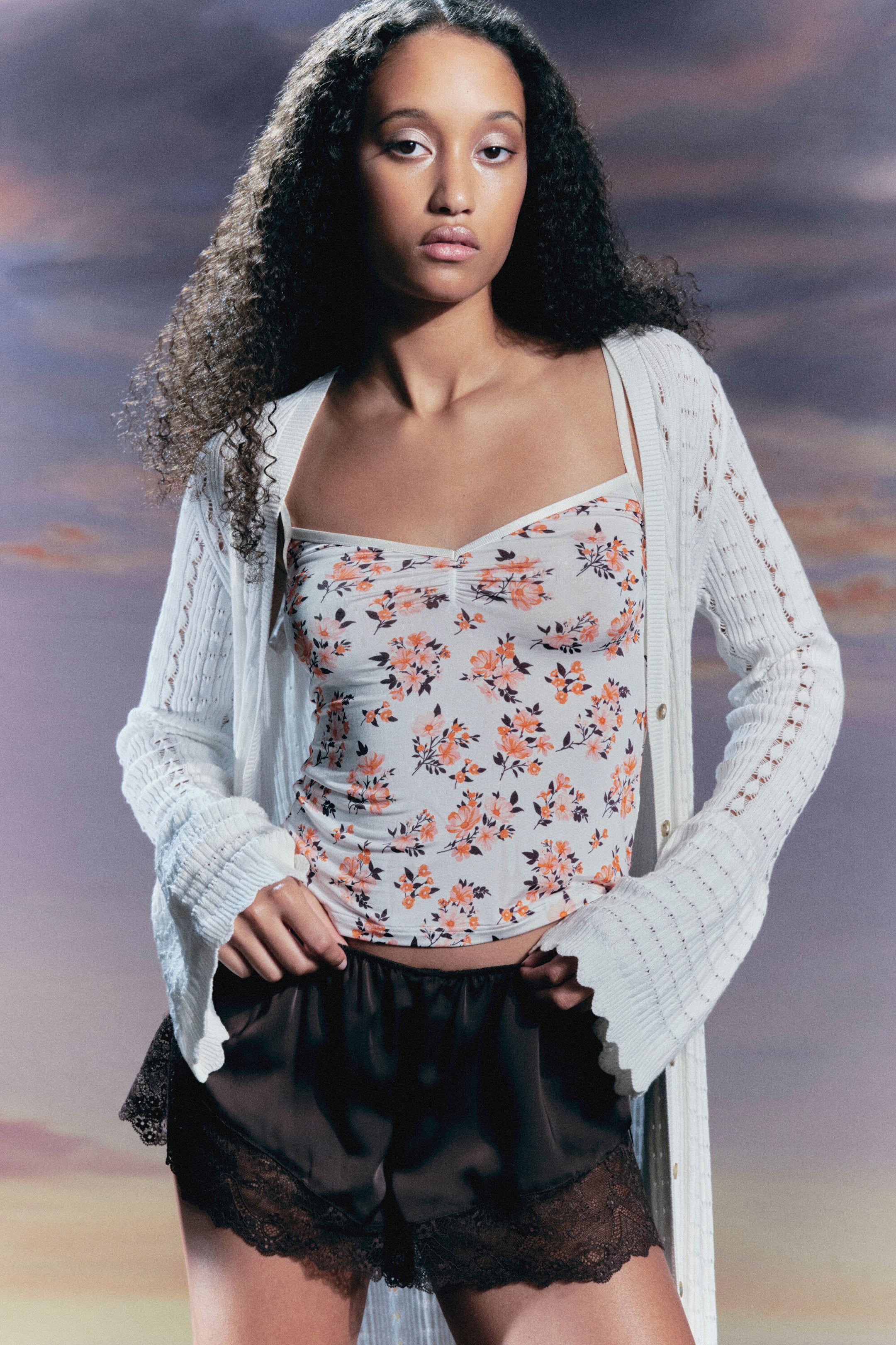 White - Floral - Top met V-hals en bandjes - 1