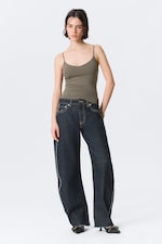 Grau - Schlankes Baumwoll-Unterhemd mit V-Ausschnitt - 1