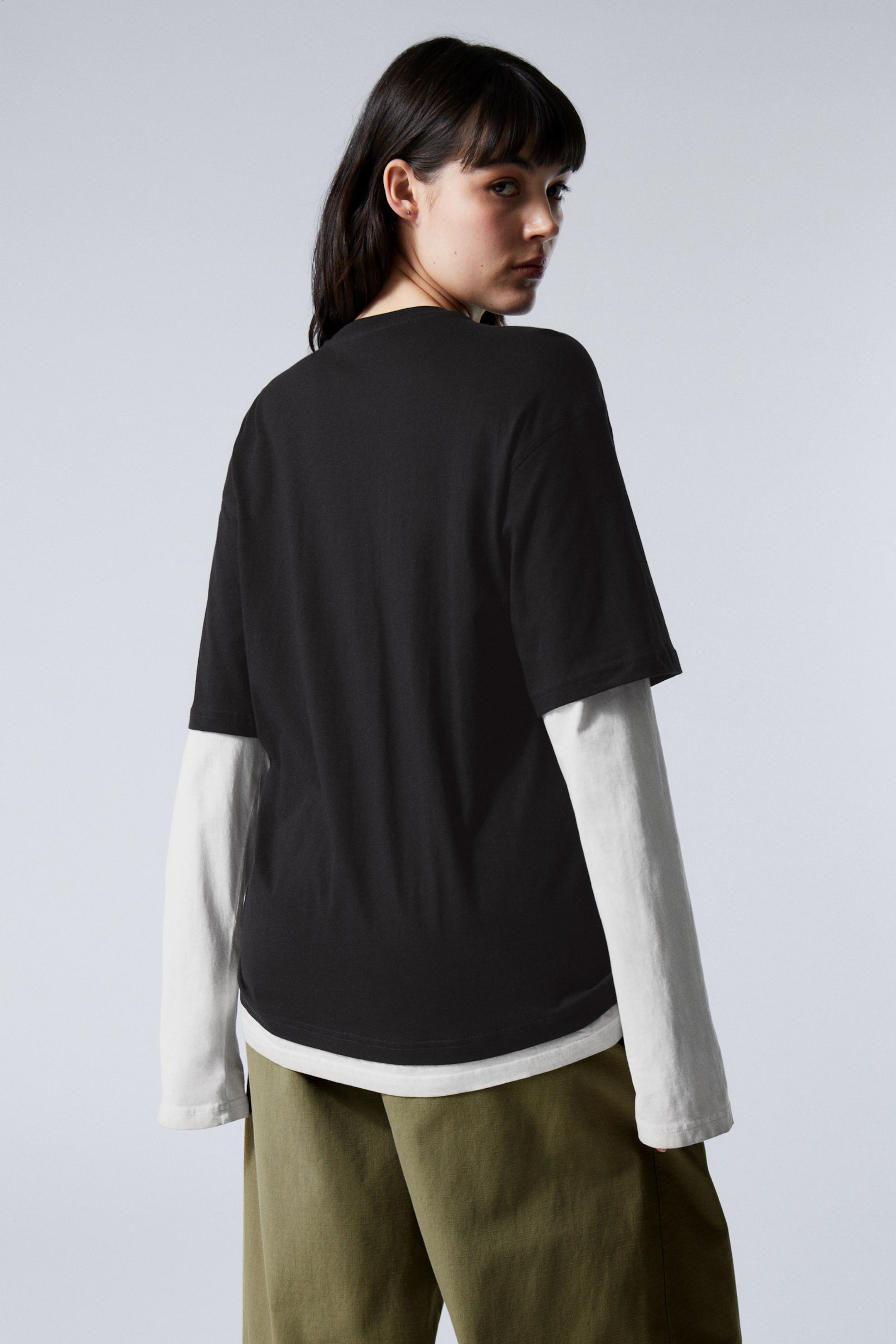 Black & White - Double-Layered Long-Sleeved T-shirt - 2