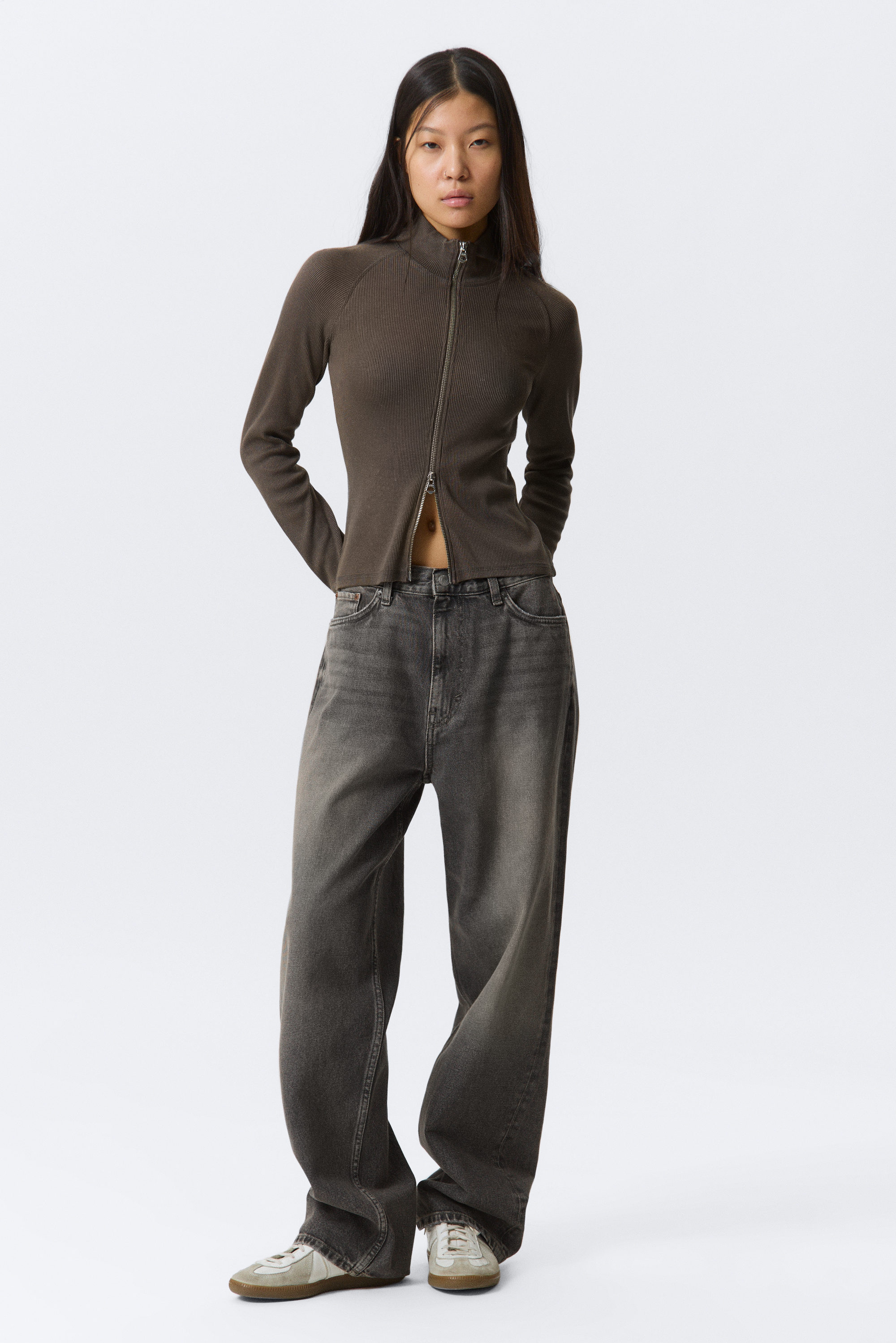 23AW slim zip longsleeve ハイネック モヘア 短丈 fitted long-sleeved mock-neck zip top - Washed Dark Grey | Weekday WW