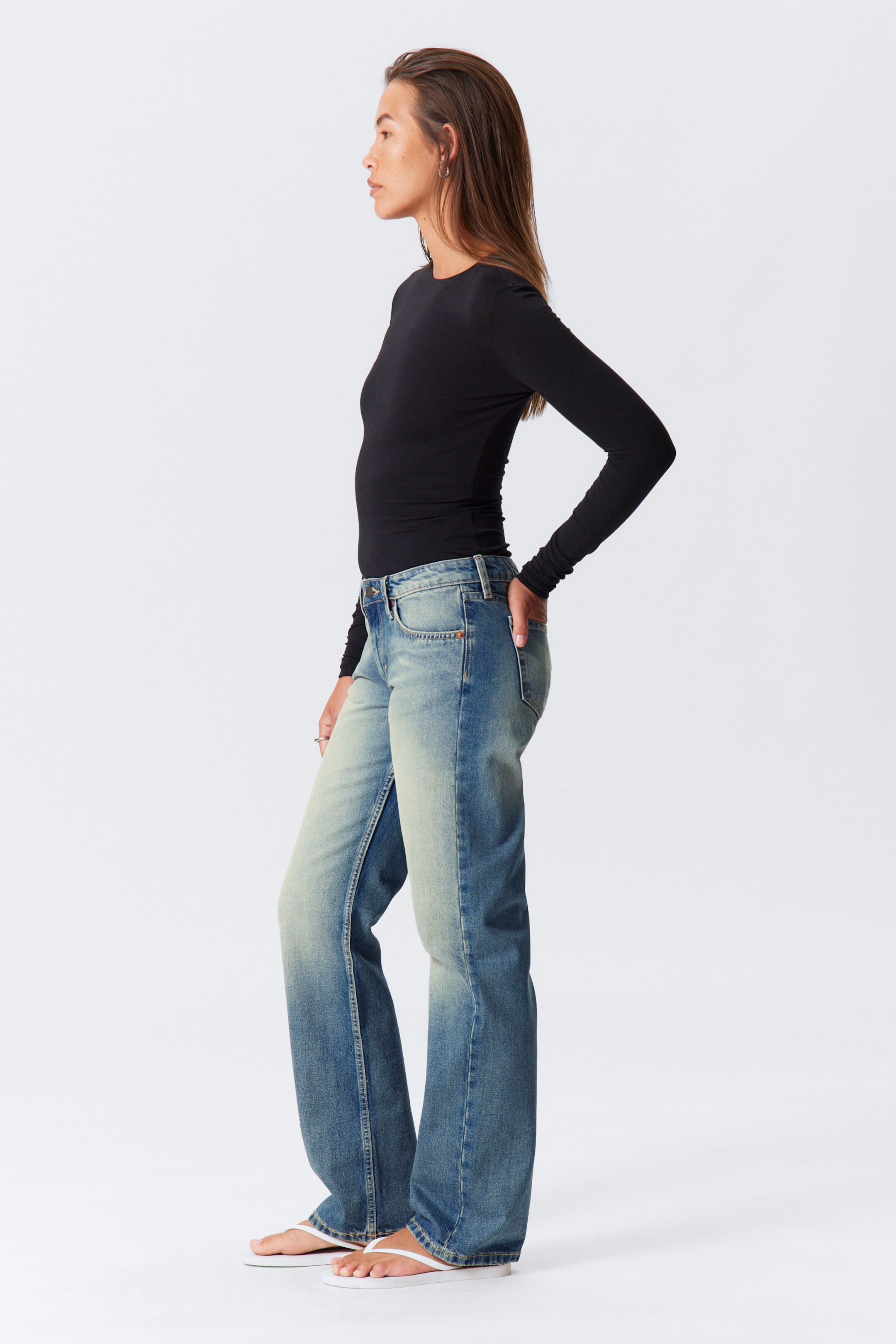 Zobraziť väčší obrázok: Arrow Low Rise Regular Straight Leg Jeans - Jackpot Blue - Medium Blue - ŽENY | H&M SK 5