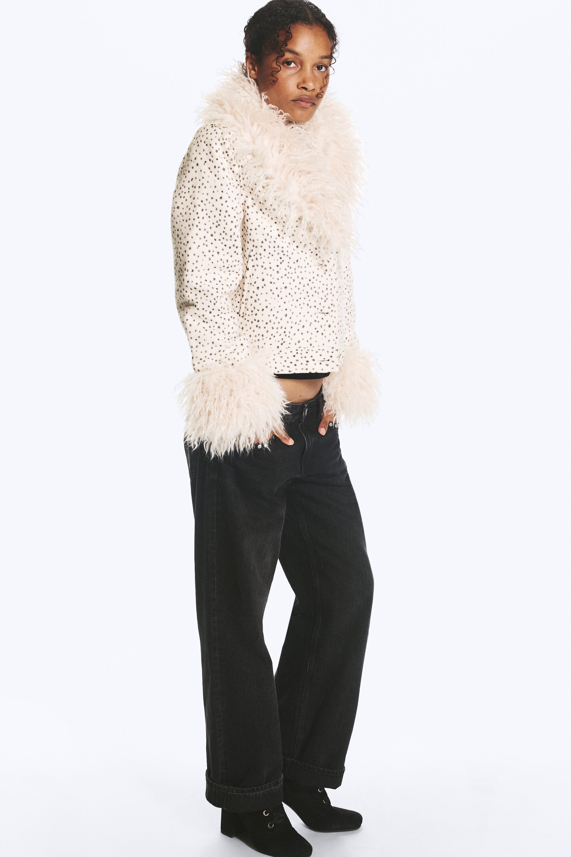cropped faux fur trim jacket - Dusty White - Black Dots | Monki WW