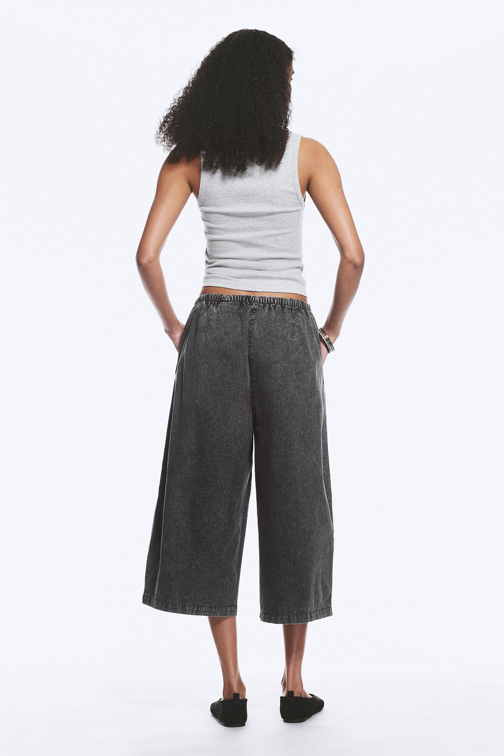 low rise loose cropped trousers - Dark Grey | Weekday EU