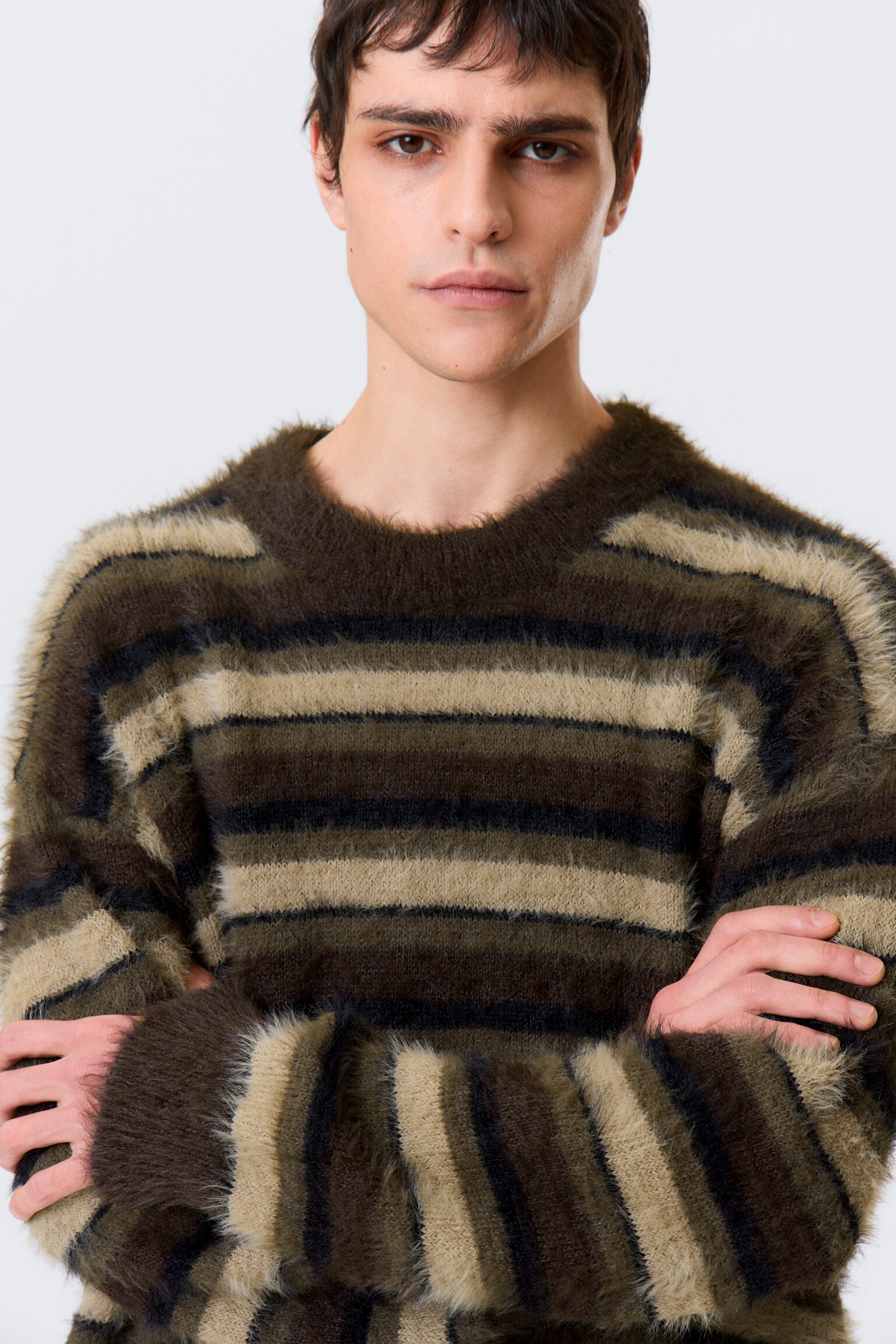 Relaxed csíkos kötött pulóver - Brown Multi Stripes/Fekete-fehér csíkos - 6