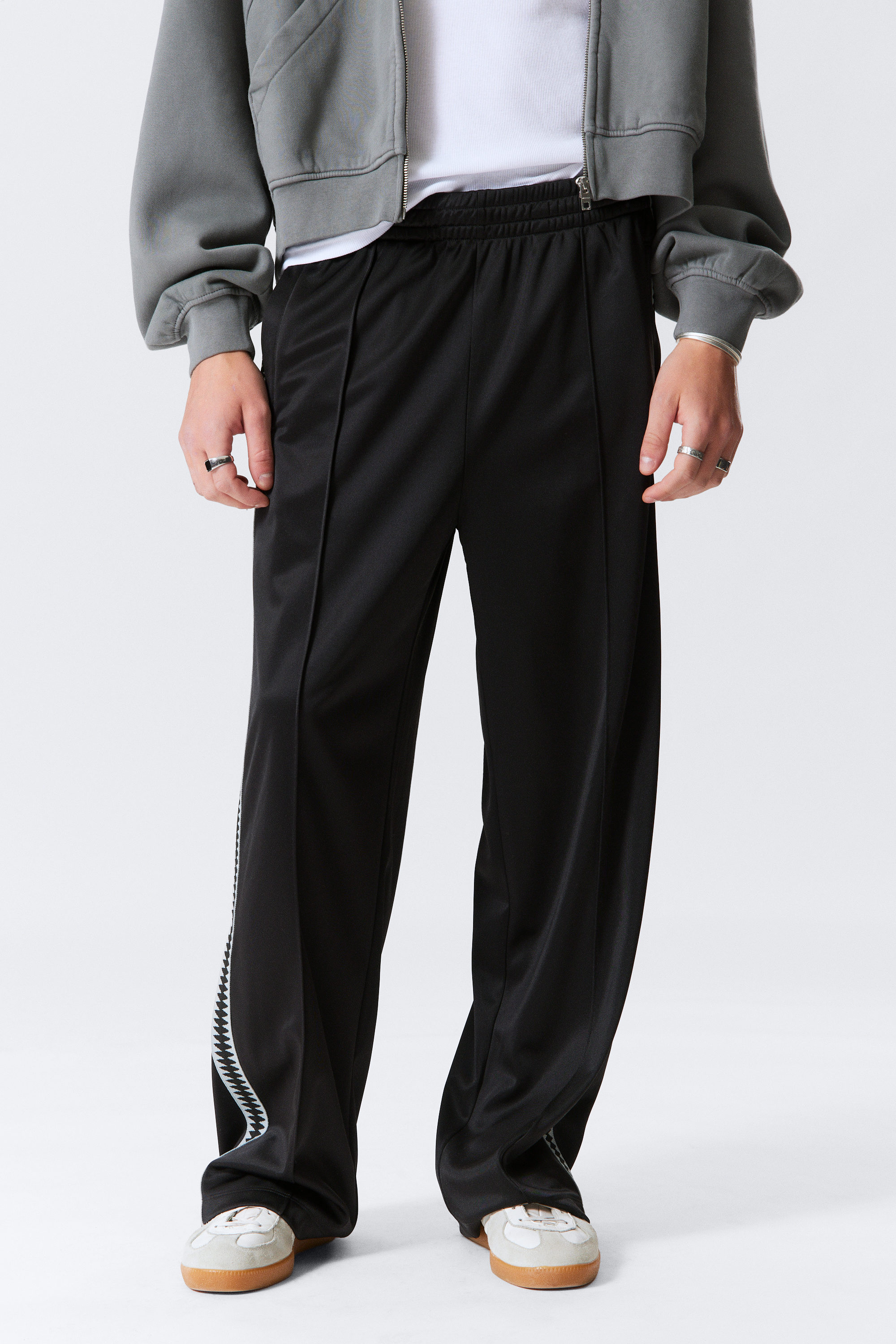 Black - Relaxed Contrast Stripe Trackpants - 2