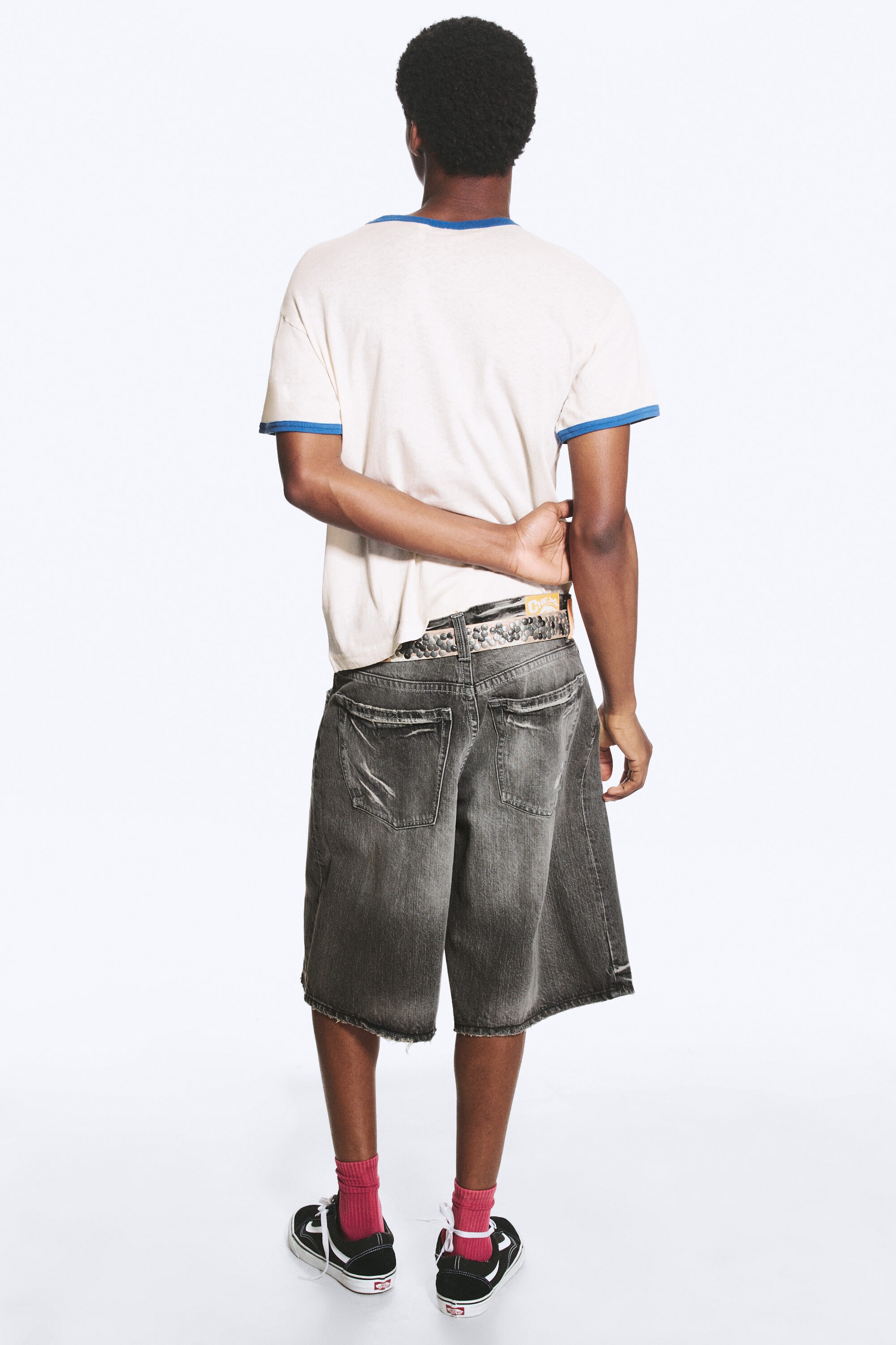 Smokey Black - Dark Black - LOOSER LOW WAIST LOOSE STRAIGHT DENIM SHORTS - 9