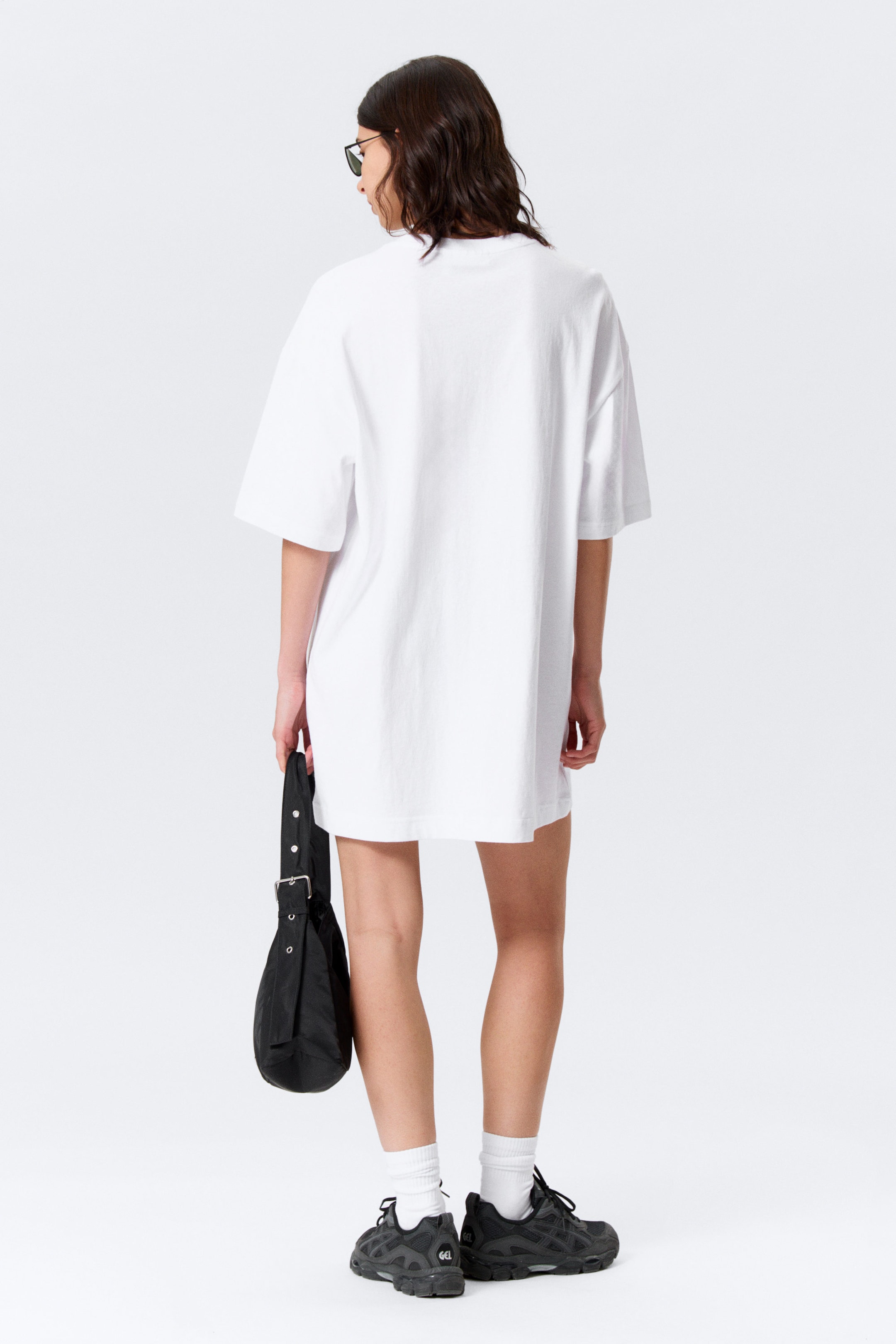 Weiß - Oversized T-Shirtkleid aus Baumwolle - 3