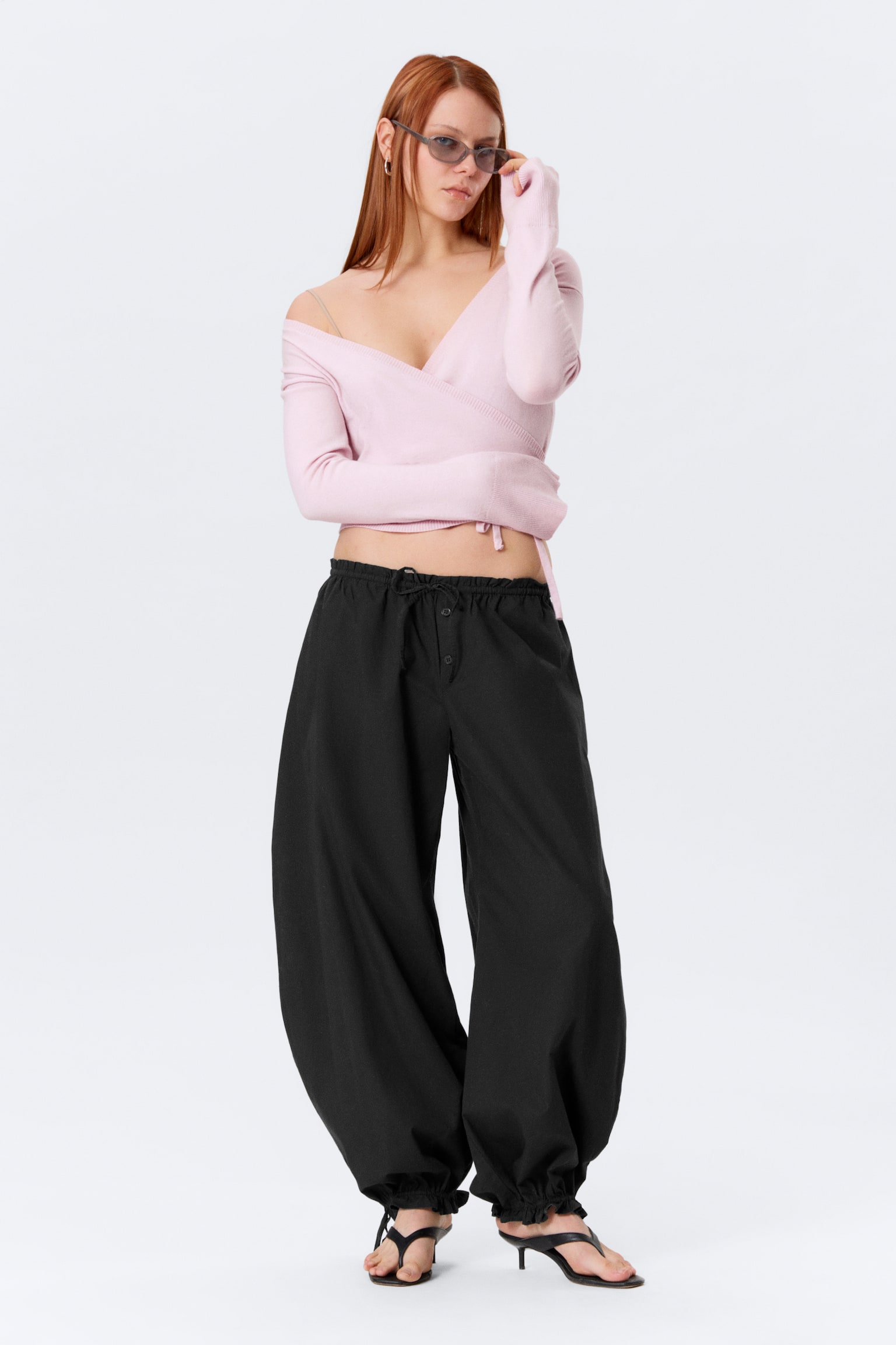 Pantalones con cordón fruncido de tiro bajo - Negro/Blanco roto/Verde caqui claro - 1