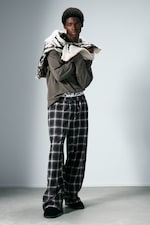 Schwarz kariert - Entspannte Pyjamahose aus Flanell - 0