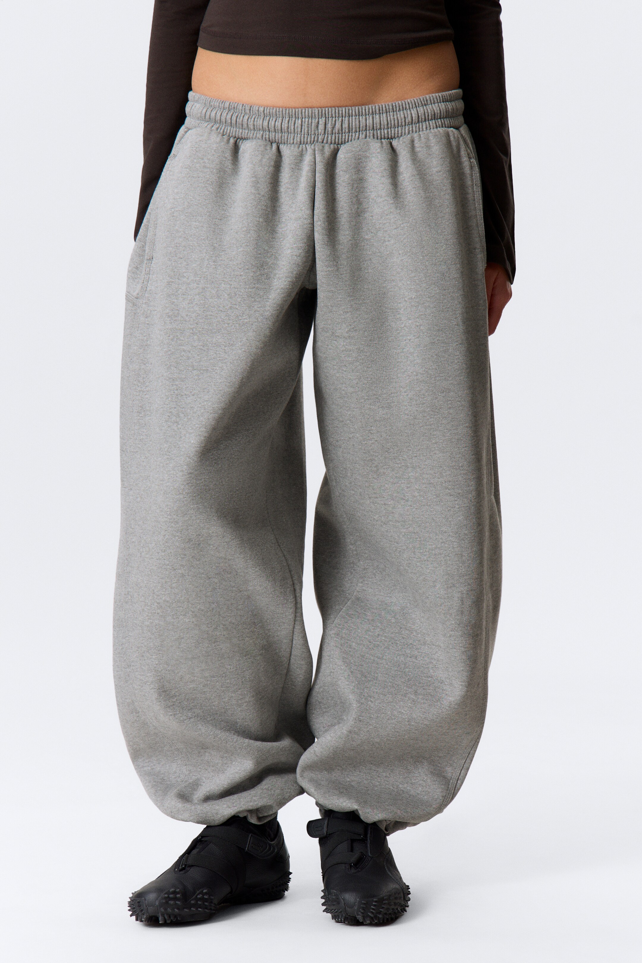 Ingrandisci l'immagine: Loose Cutline Cotton Fleece Sweatpants - Grey Melange - DONNA | H&M CH 2