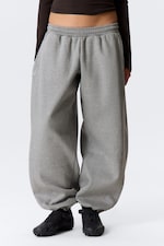 Grau meliert - Locker geschnittene Sweatpants aus Baumwollfleece - 1