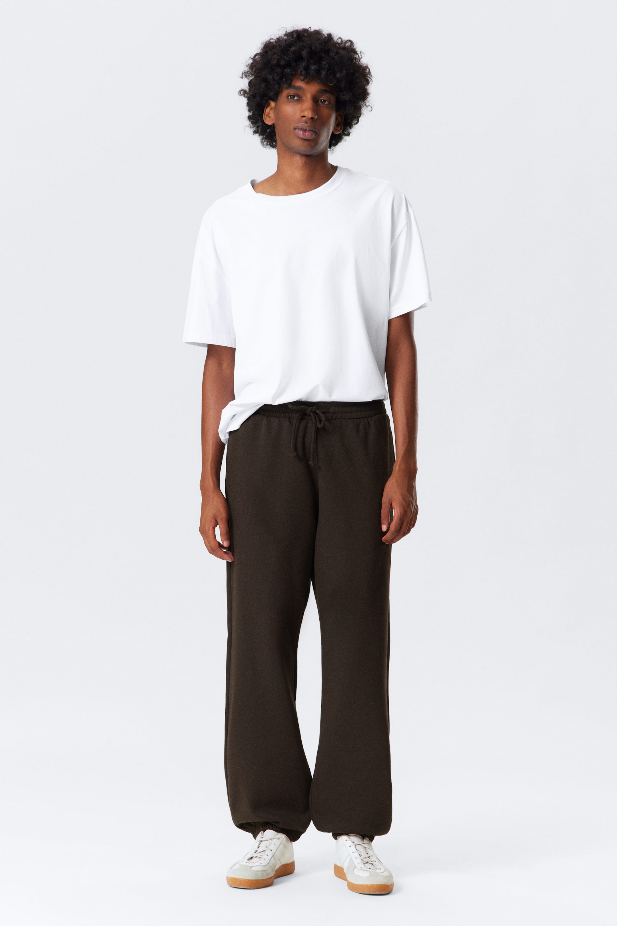 Mörkbrun - Classic Sweatpants - 1