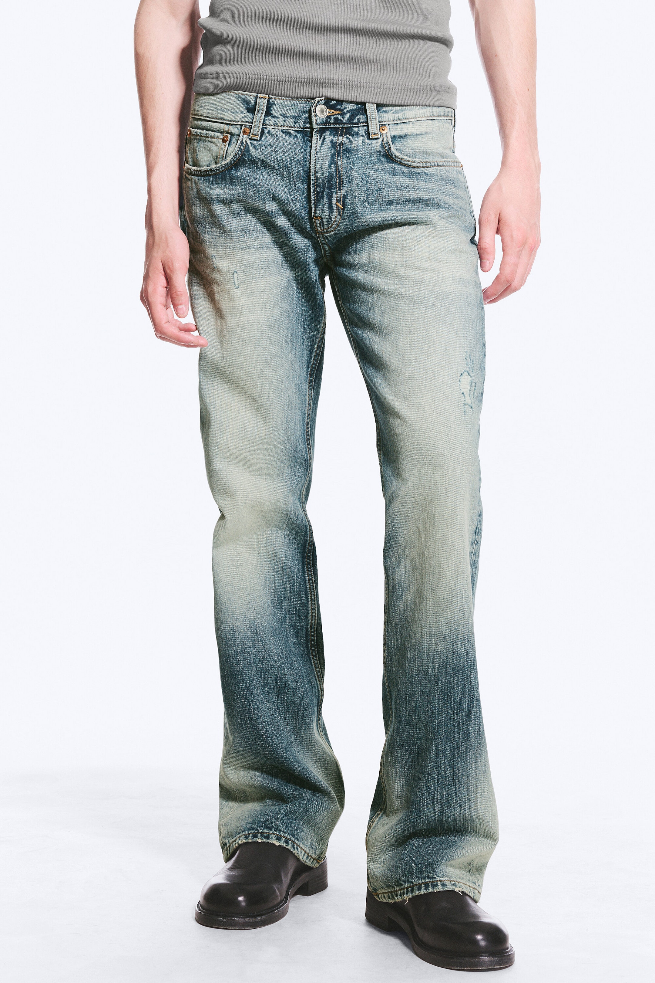Chill Blue - Mellanblå - Sky Low Waist Regular Bootcut Jeans - 2