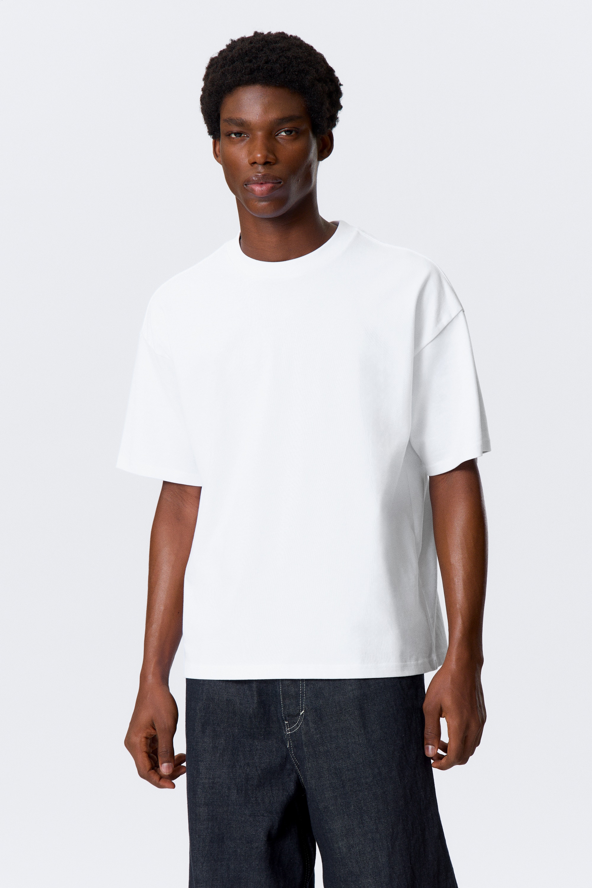 Short Boxy Heavyweight T-shirt - White/Albastru prăfuit deschis/Black/Verde închis/Gri deschis/Dark Navy Blue/Verde kaki/Maro închis/Light Khaki Green