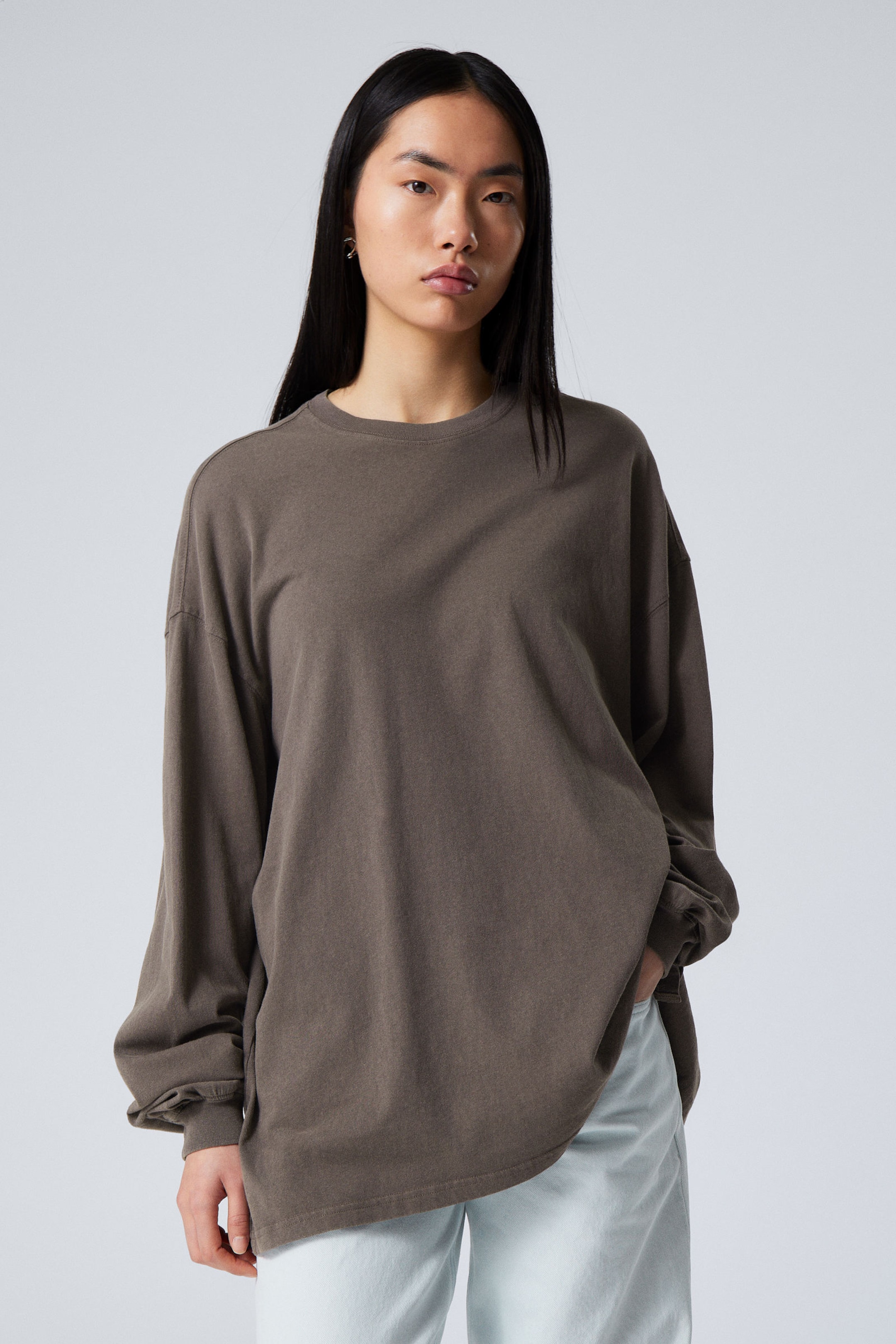 Verwaschenes Graubraun - Langärmeliges Oversize-T-Shirt - 1
