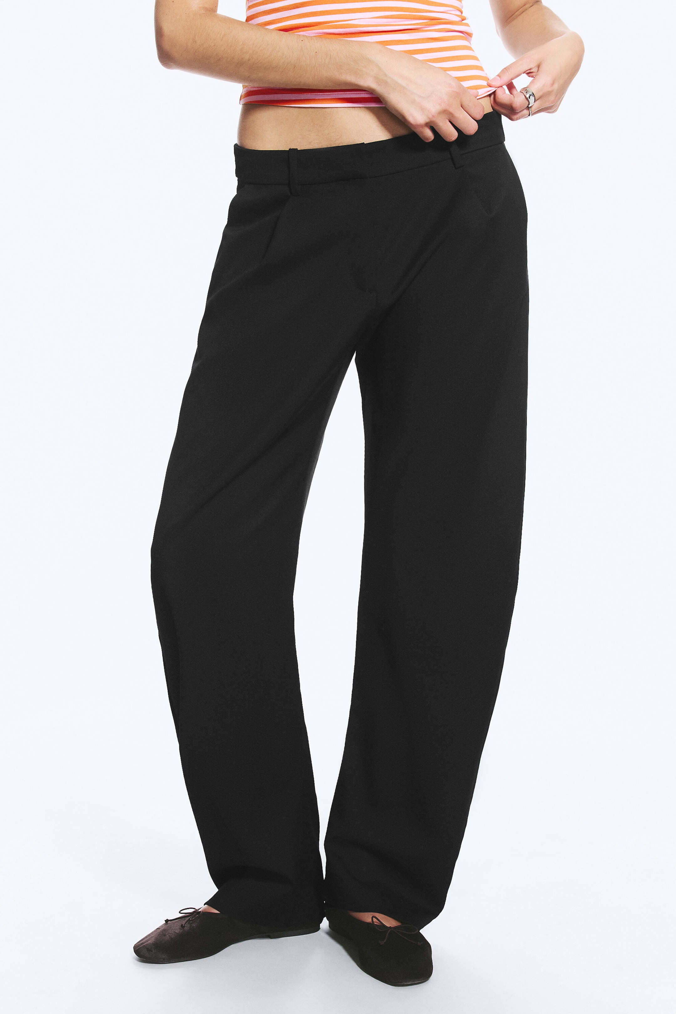 Svart - Byxor med lös passform och barrel-ben - 2