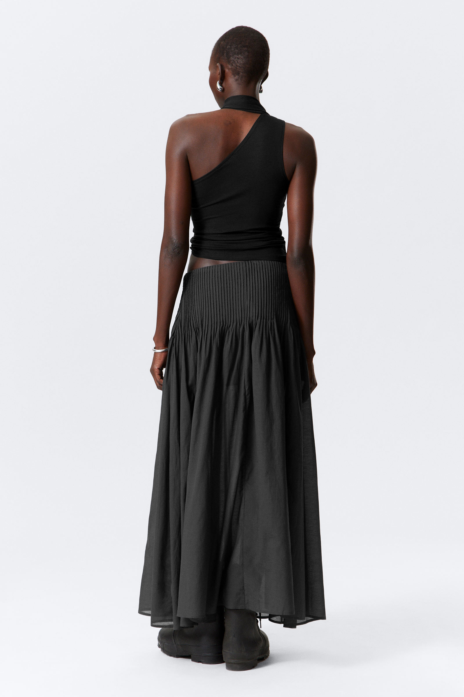 pleated mid rise maxi skirt - Dark Grey | Weekday WW