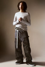 Staubblau & Camouflage - Lockere Patchwork-Cargohose - 0