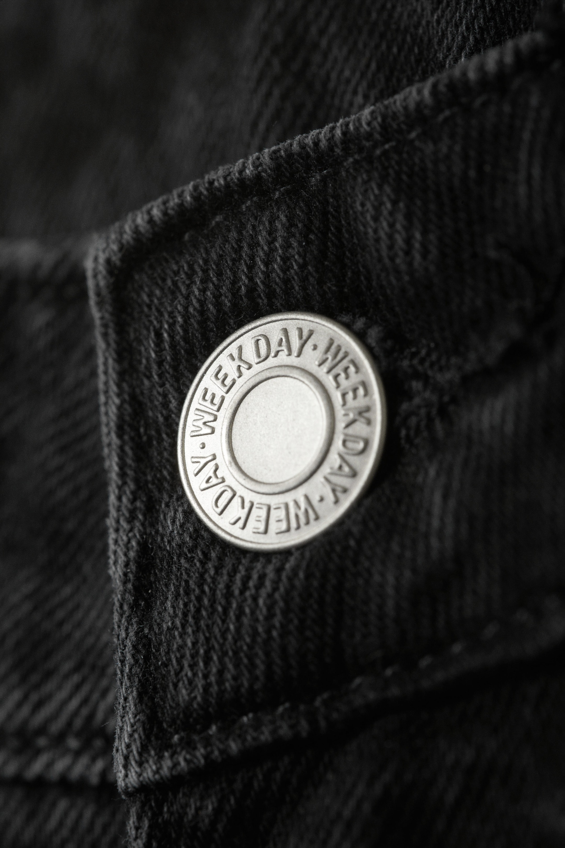 Tuned Black - Black - Missy Low Rise Loose Straight Leg Jeans - 6