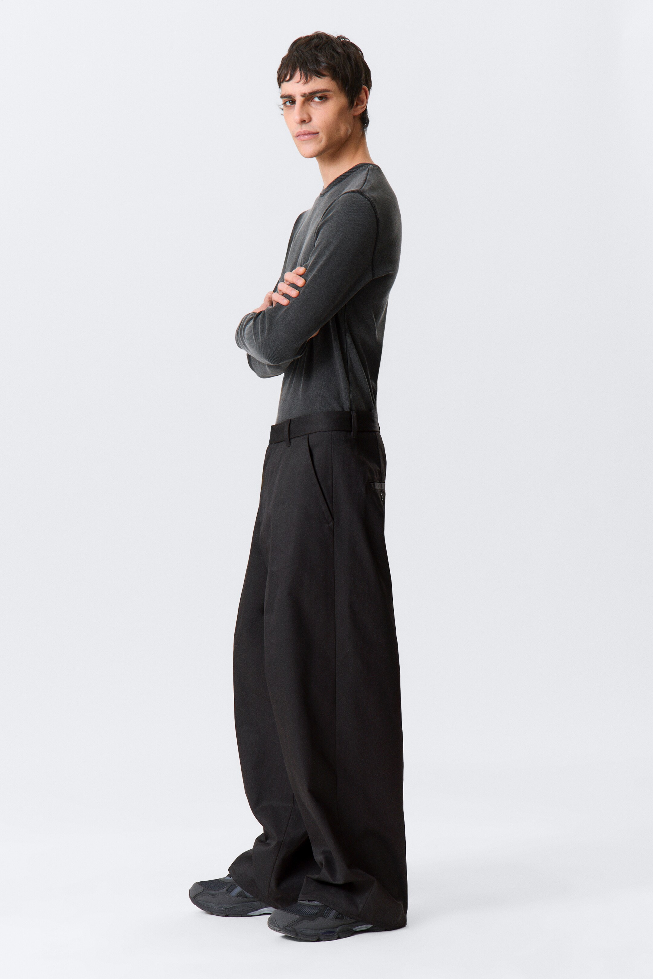 Visualizza immagine più grande: Pantaloni chino Emil Oversized - Nero - UOMO | H&M IT 6