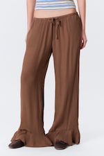 Braun - Lockere Hose mit mittlerer Bundhöhe und Volants - 1