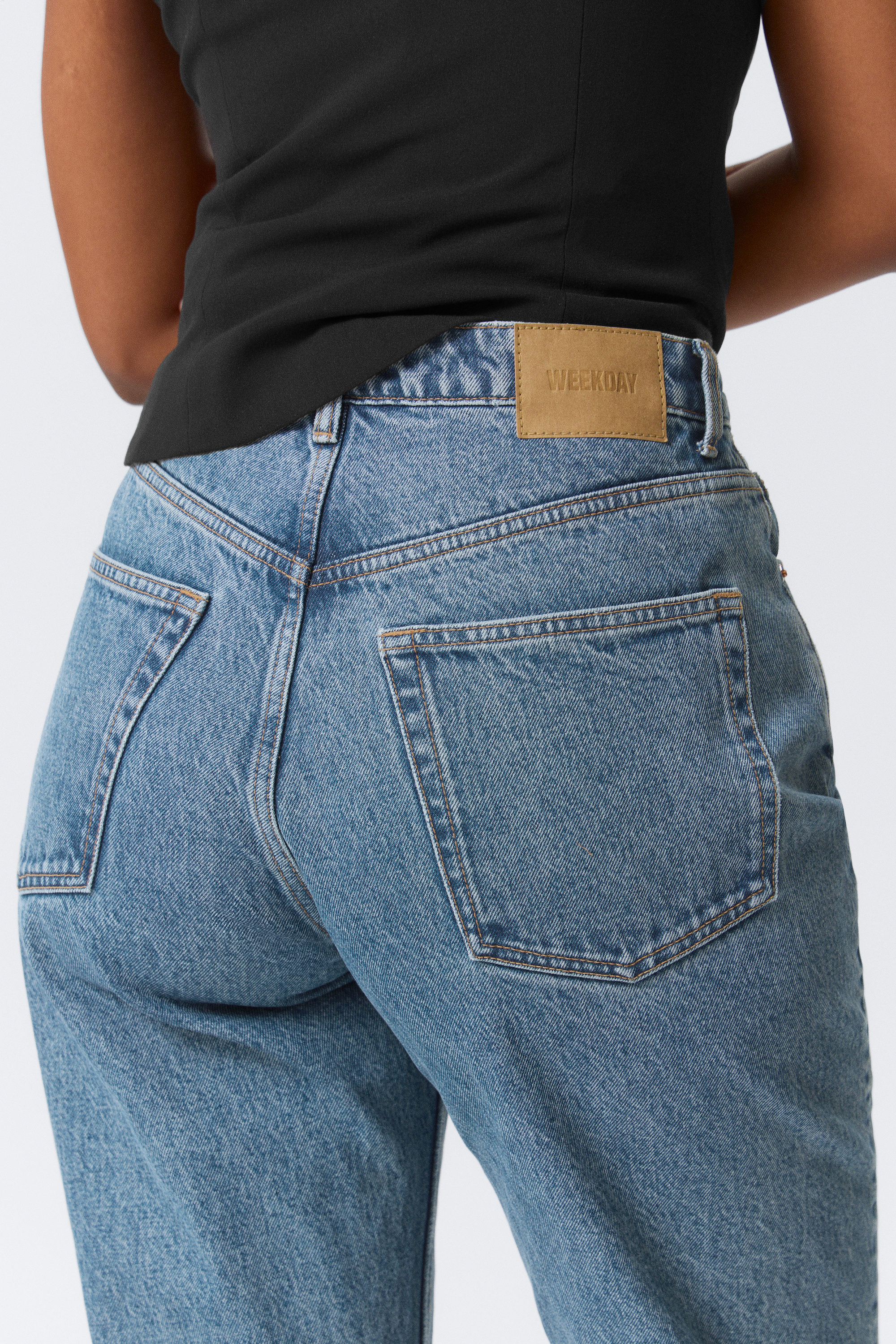 90s Blue - Mellanblå - Resolute Curve High Waist Regular Straight Jeans - 4