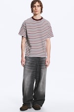 Red & White Stripe - T-SHIRT MIT ENTSPANNTER PASSFORM - 1