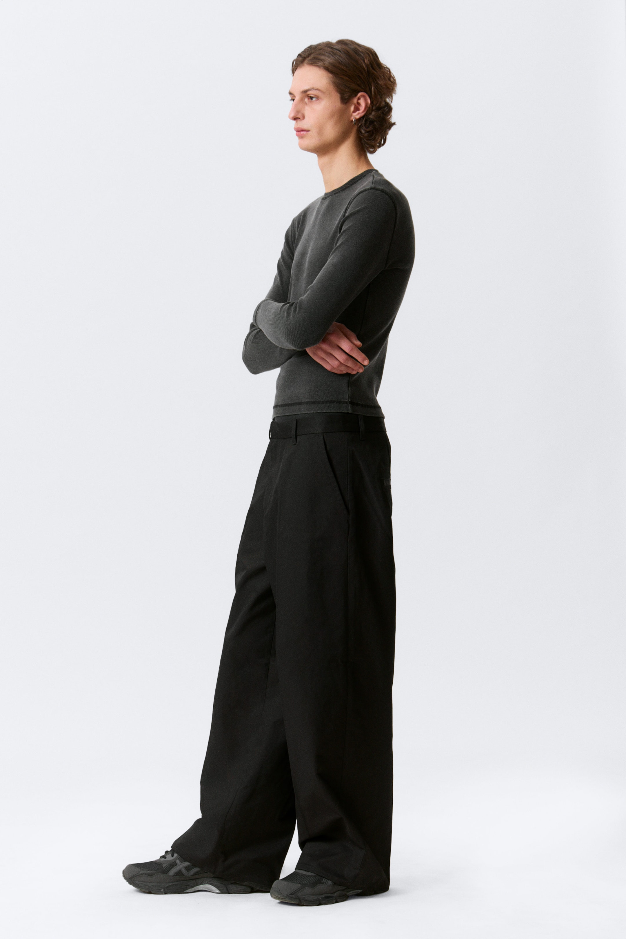 Black - Emil Loose Fit Chino Trousers - 2