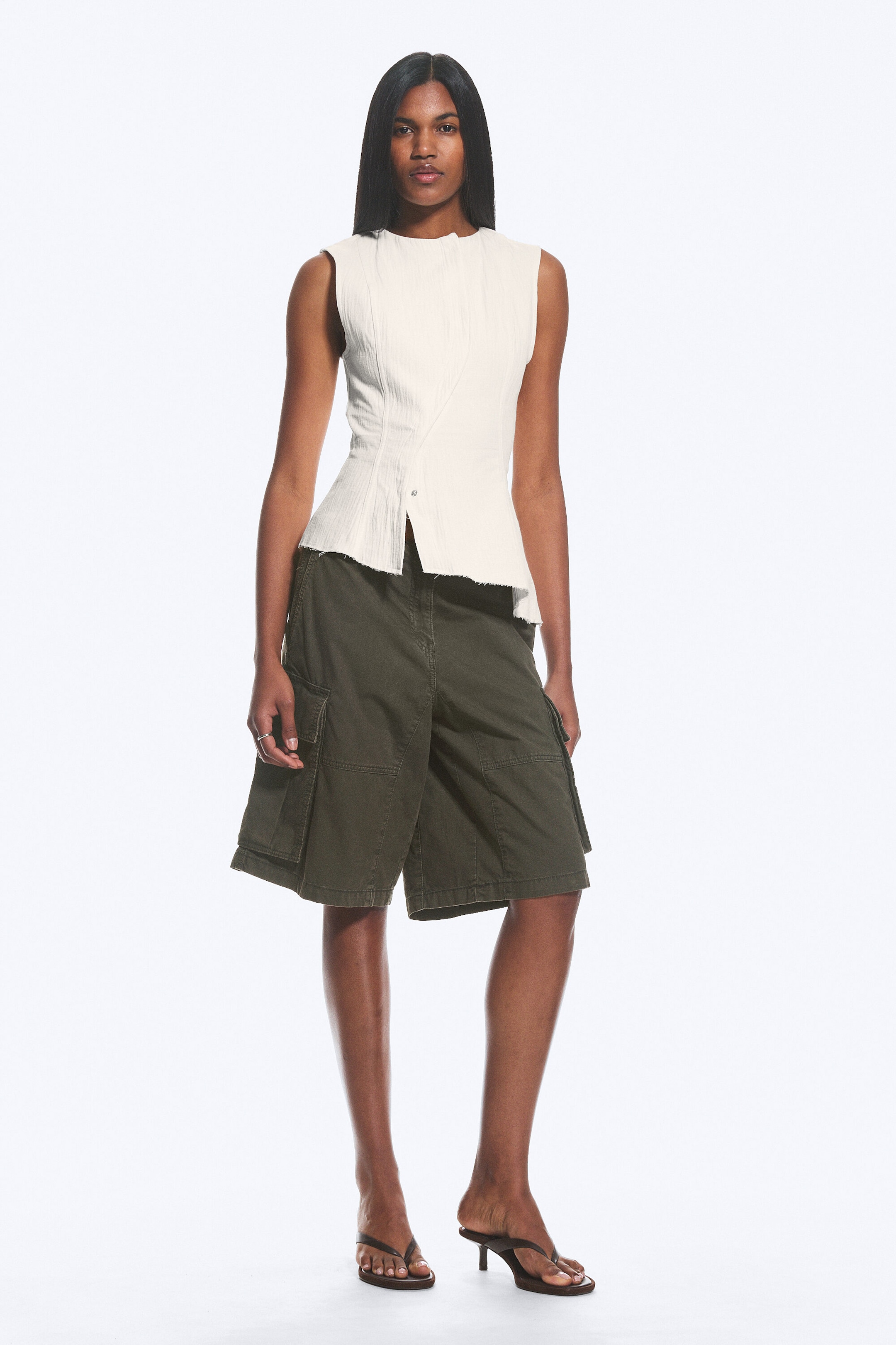 Vit - Ärmlös asymmetrisk peplum topp - 2