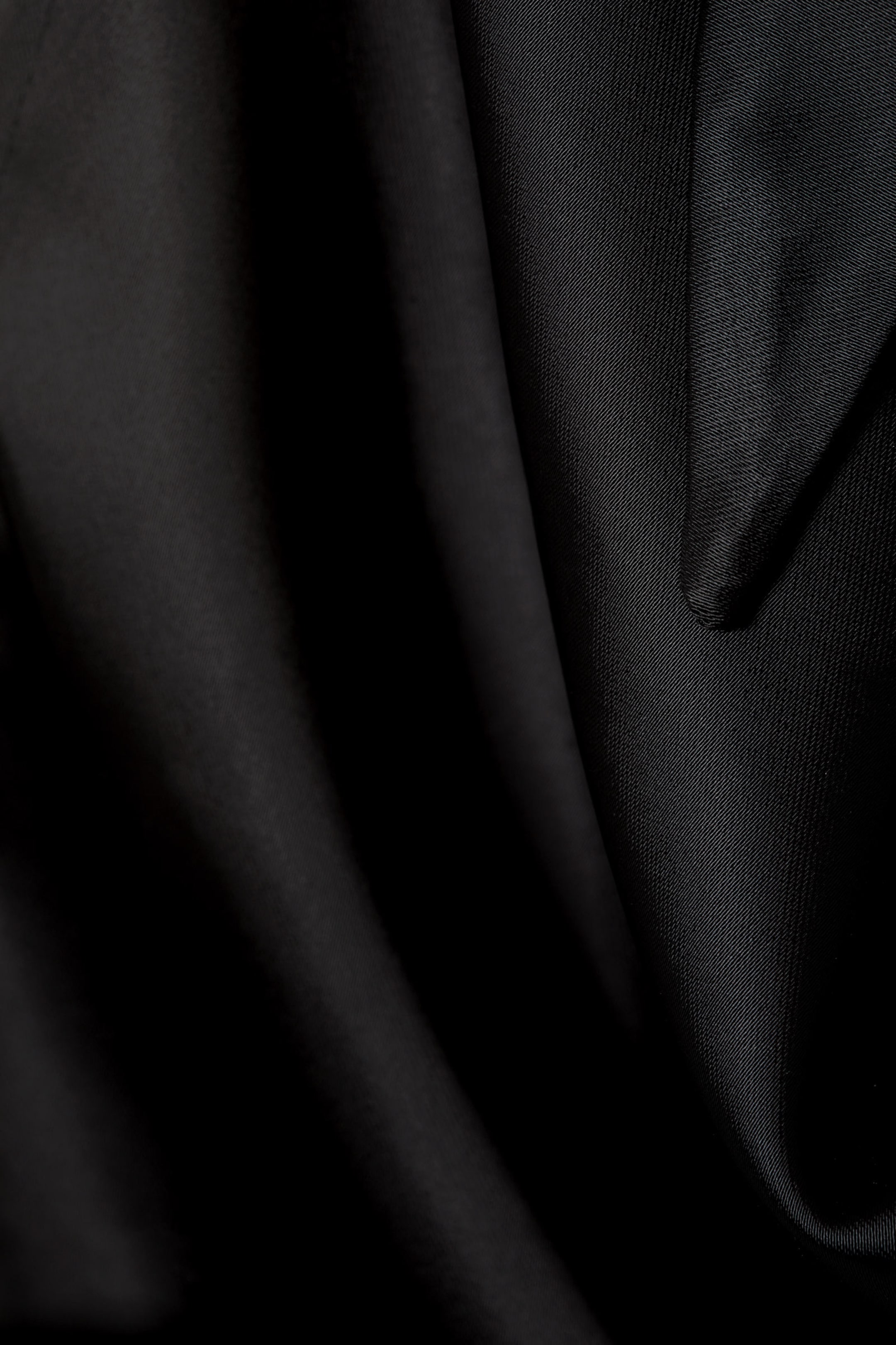 Schwarz - Neckholder-Top aus Satin - 2