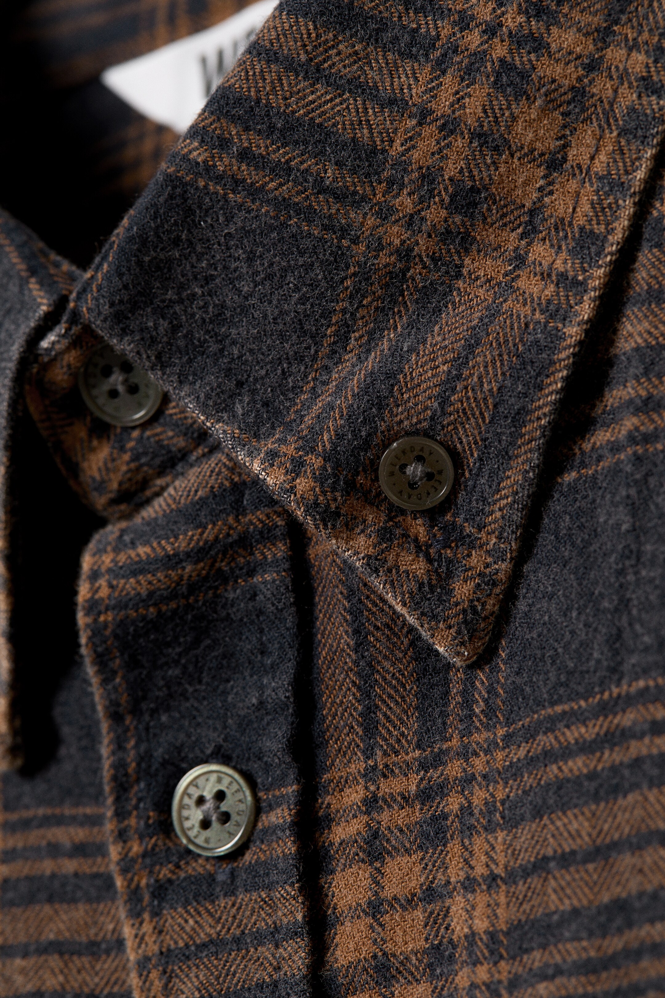 Zobraziť väčší obrázok: Kockovaná flanelová košeľa s gombíkmi - Checked Washed Navy/Orange - MUŽI | H&M SK 2