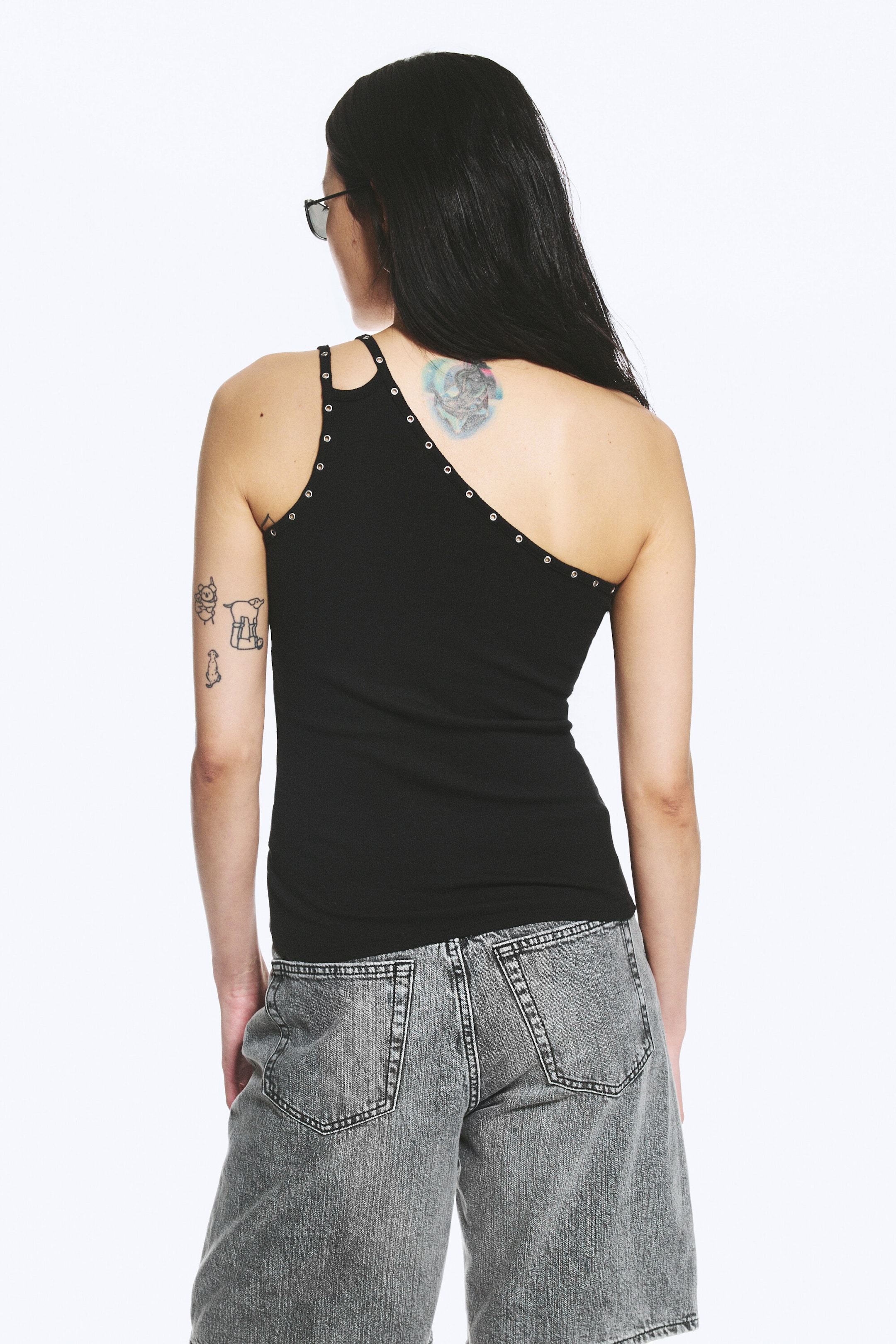 Black - Eyelet Detail Asymmetric Tank Top - 3