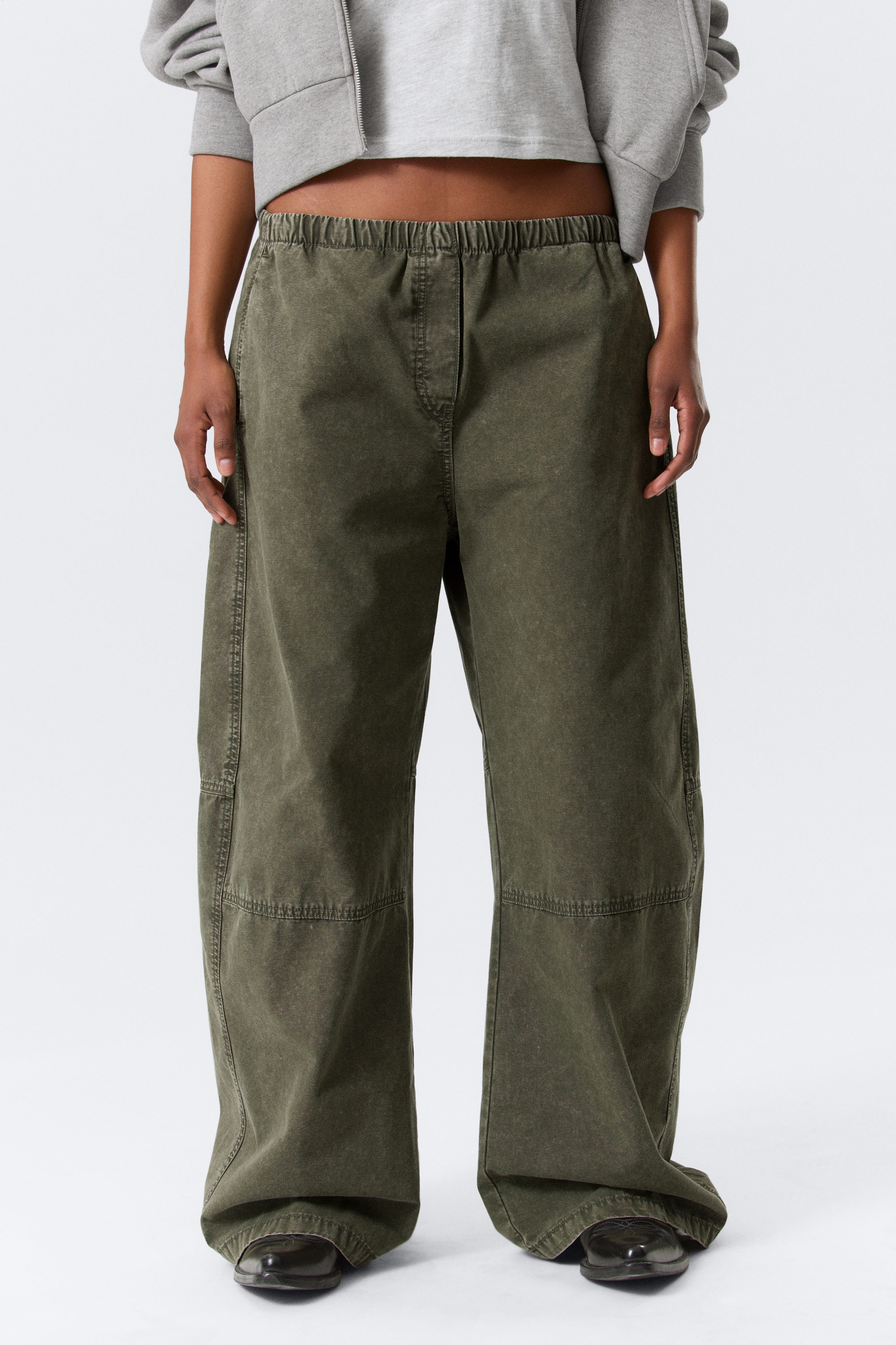 Washed Dark Khaki Green - Low Rise Baggy Washed Canvas Trousers - 2