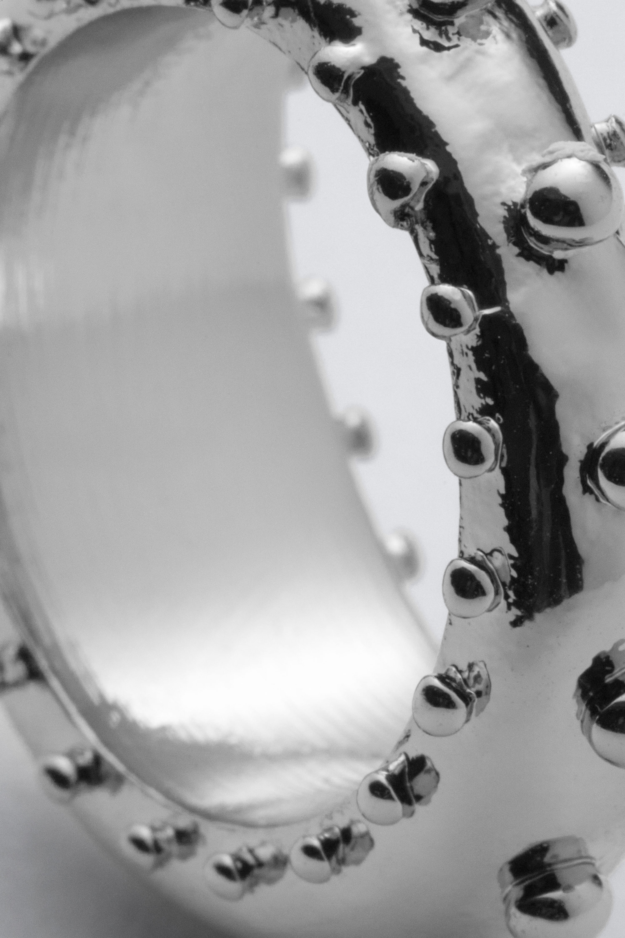 Silberfarben - Ring mit Punktstruktur - 2