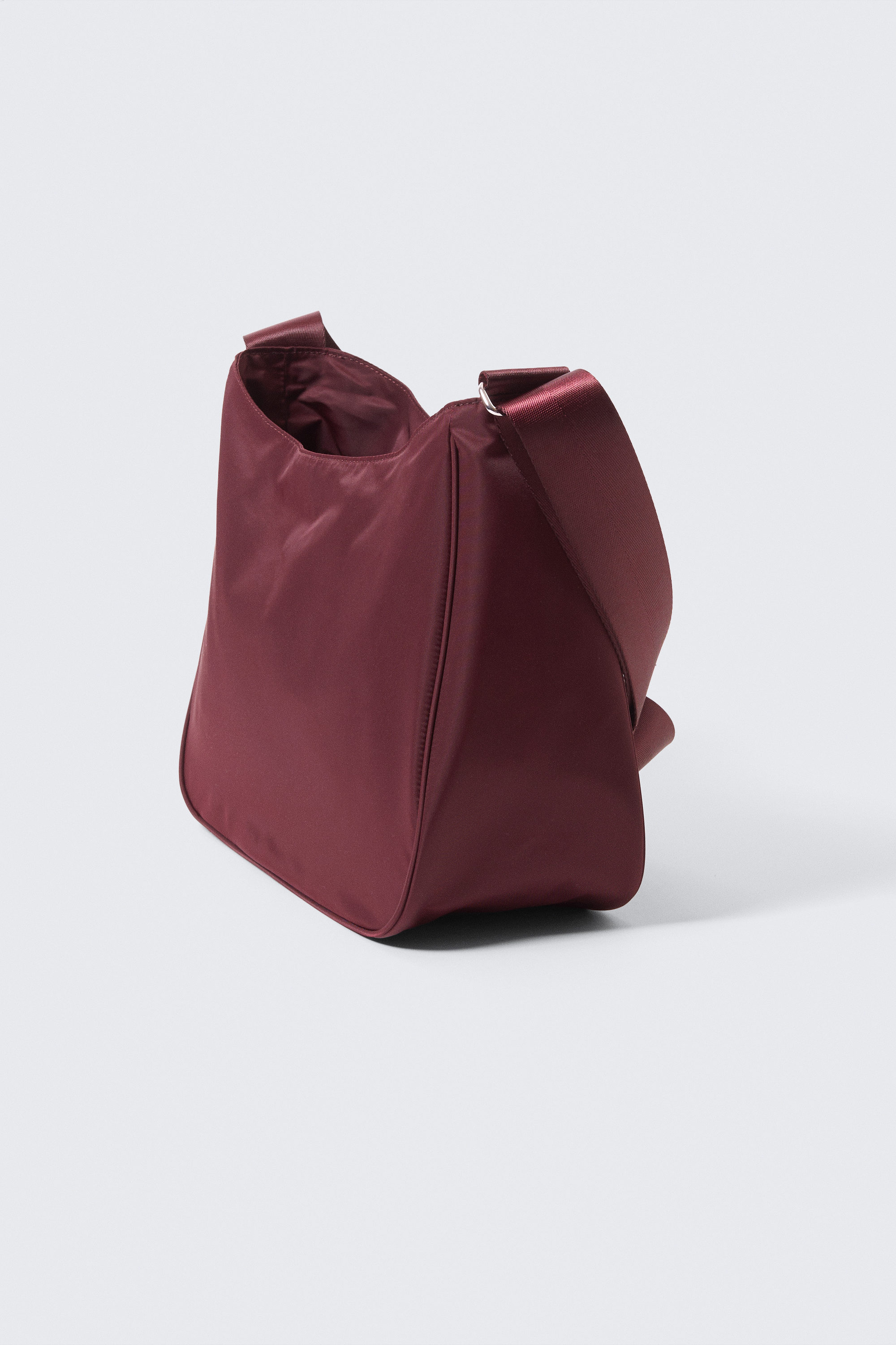 Dunkelrot - Mittelgroße Umhängetasche aus Nylon-Twill - 2