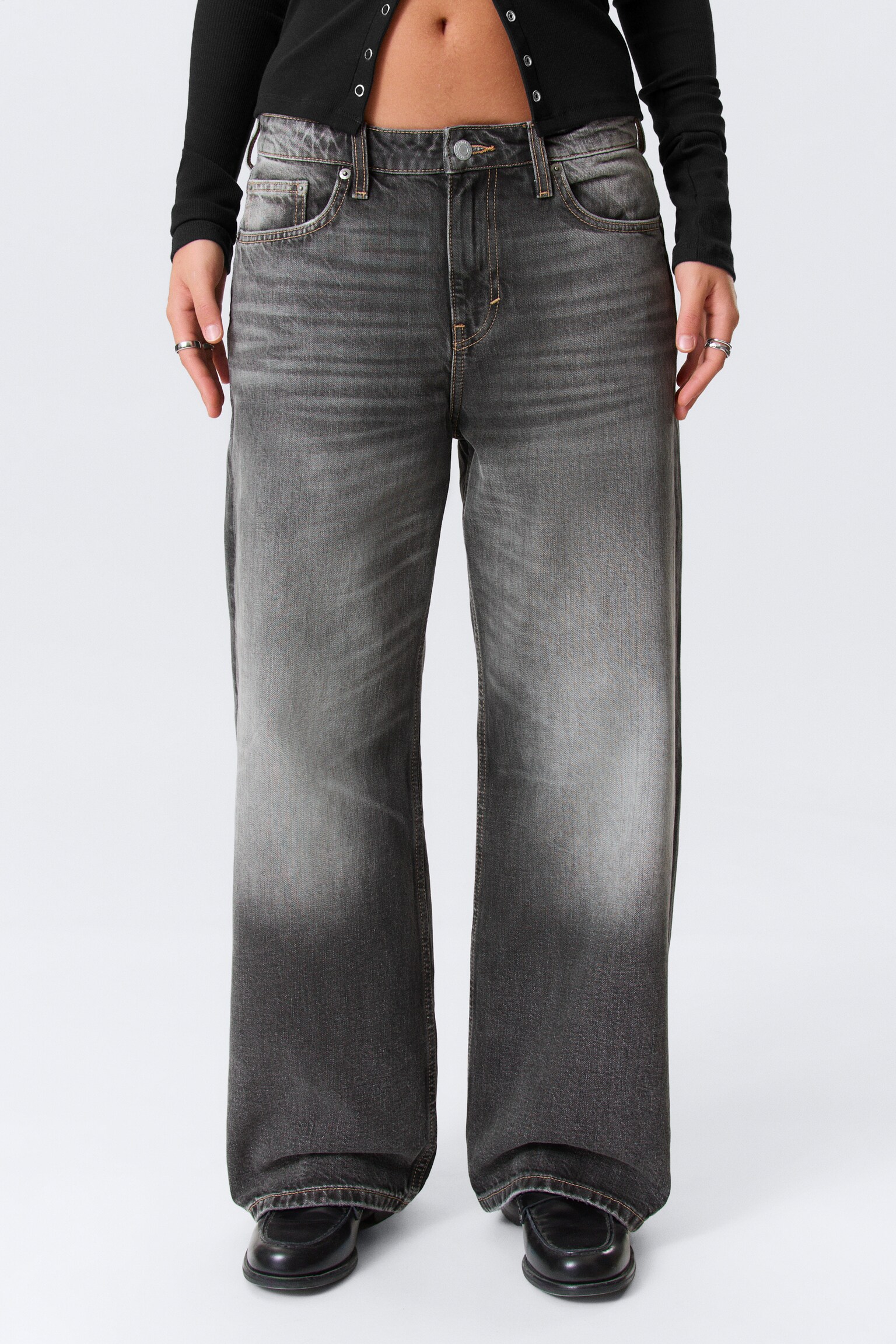 Dżinsy Missy Low Rise Loose Straight Leg - Dusky Black - Black/Blue Hymn - Medium Blue/Pandora Blue - Ciemnoniebieski/Blue Rinse - Ciemnoniebieski/Notus Blue - Jasnoniebieski/Tuned Black - Black/Mountain Blue - Medium Blue - 4