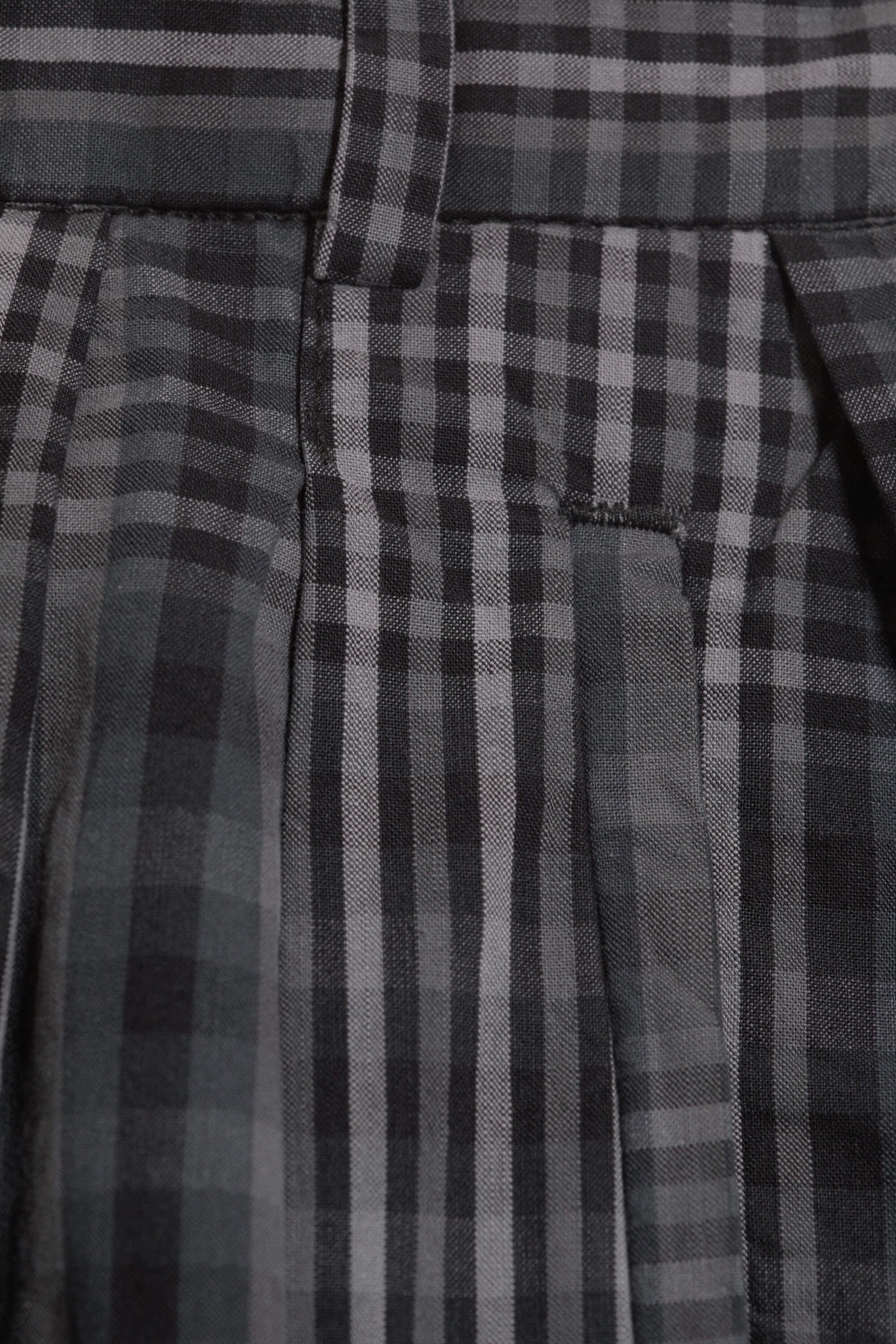Checked Dark Grey - Low-Rise Pleated Barrel Trousers - 2
