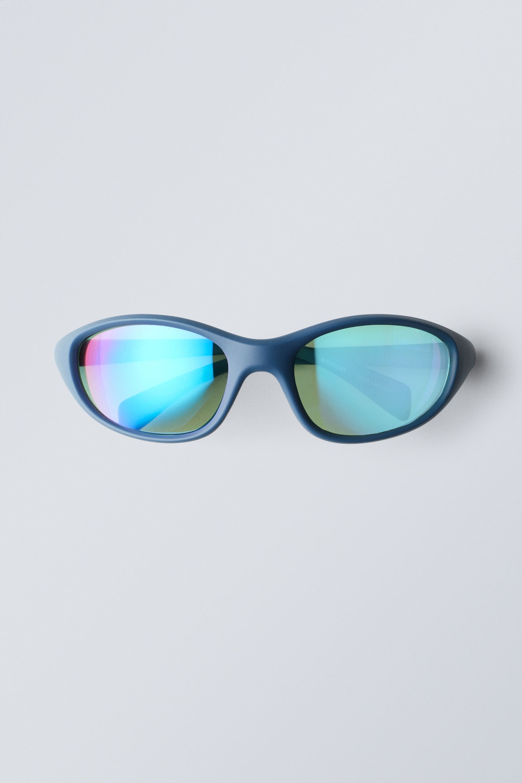 Soft Blue - Sporty Oval Sunglasses - 1